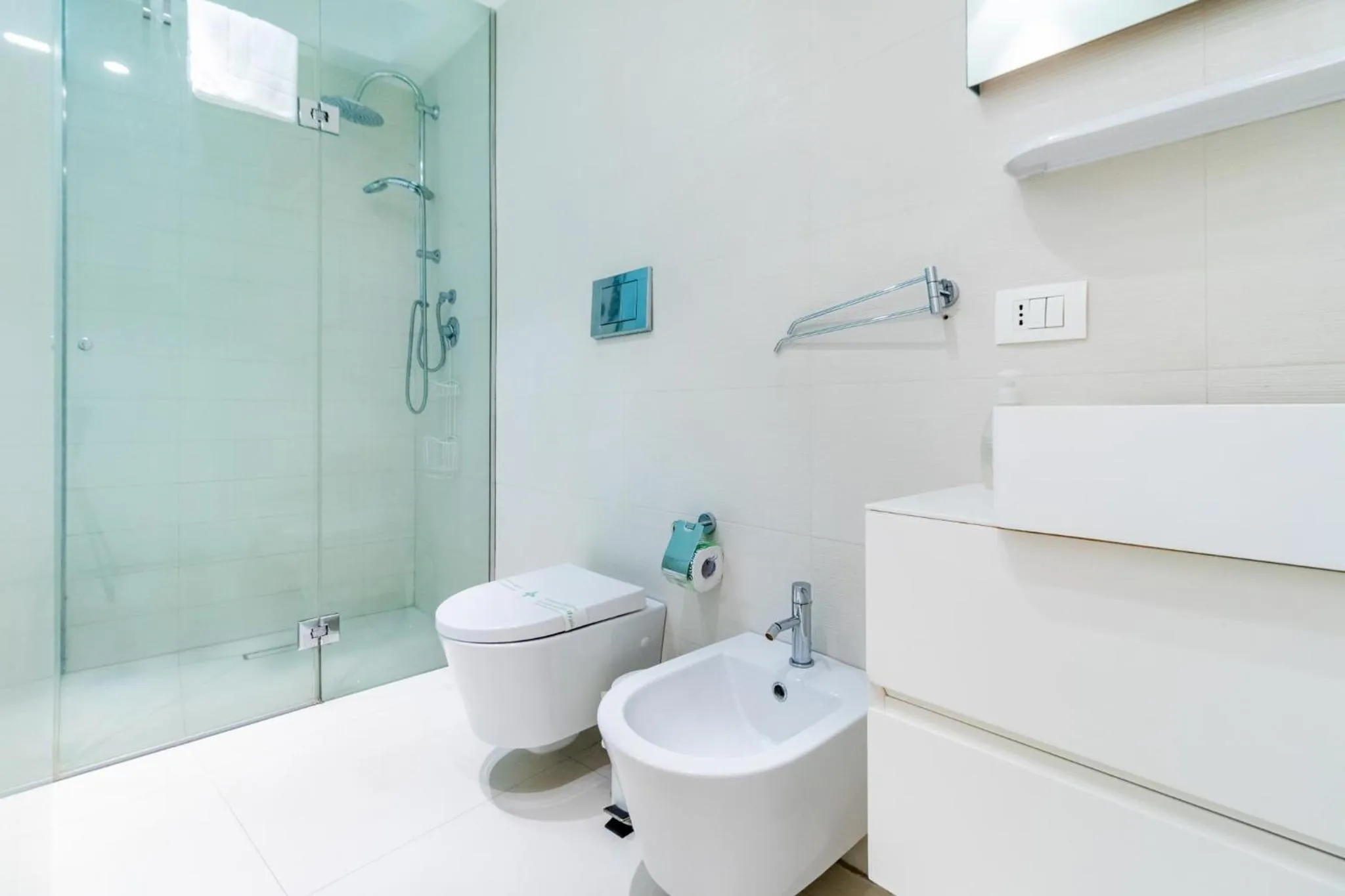 Shower in Stesicoro Exclusive House