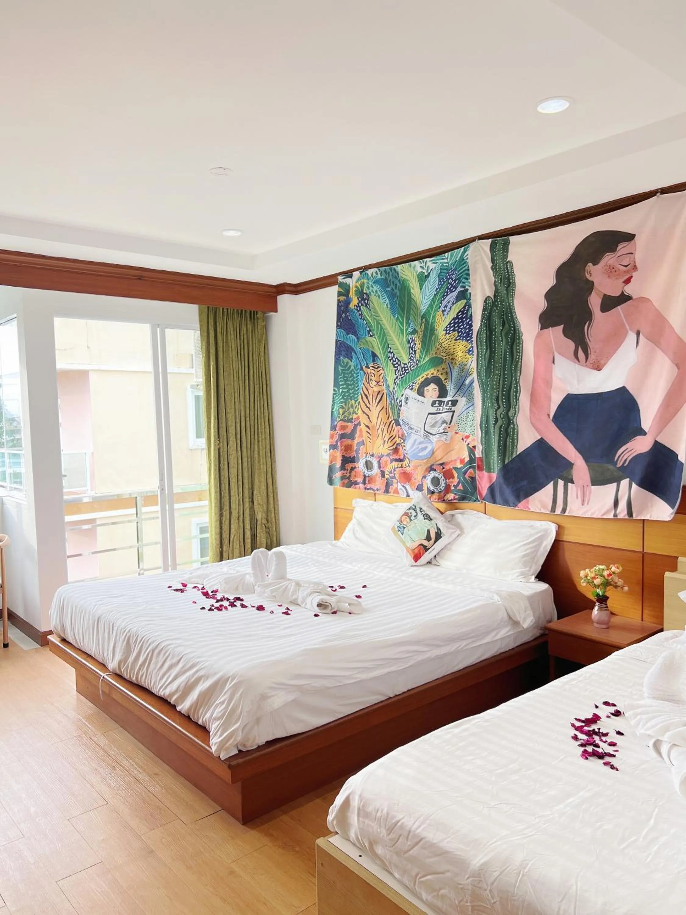 Bed in Lanting House Phuket