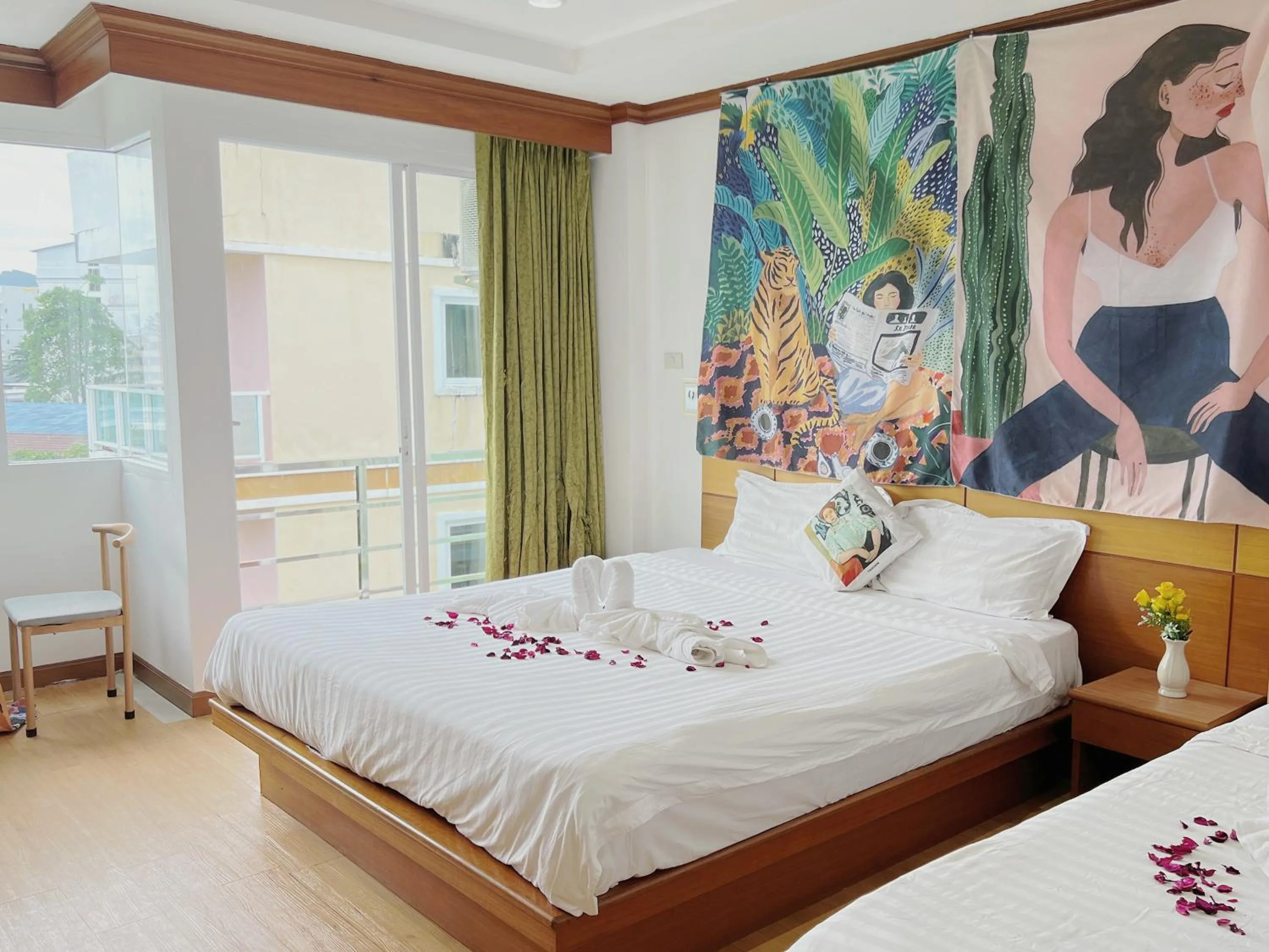 Bed in Lanting House Phuket