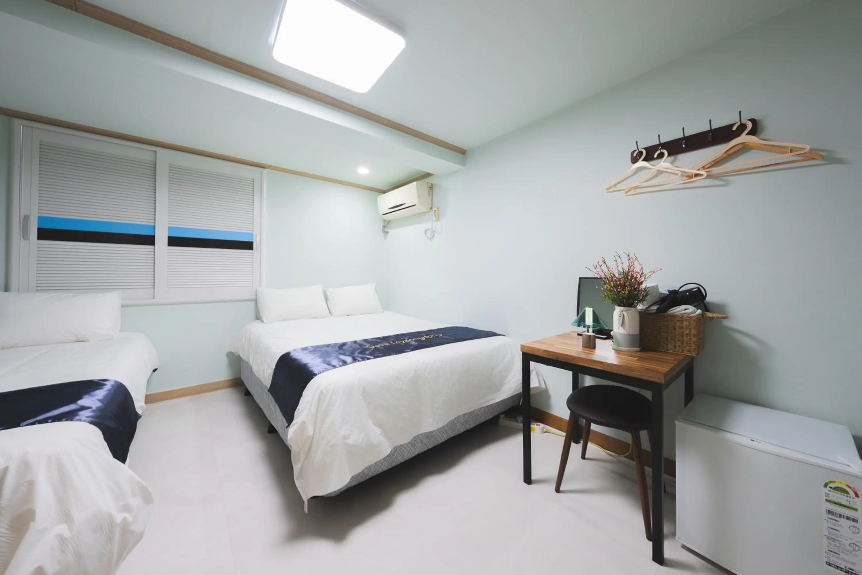 Decorative detail, Bed in Cave Myeongdong