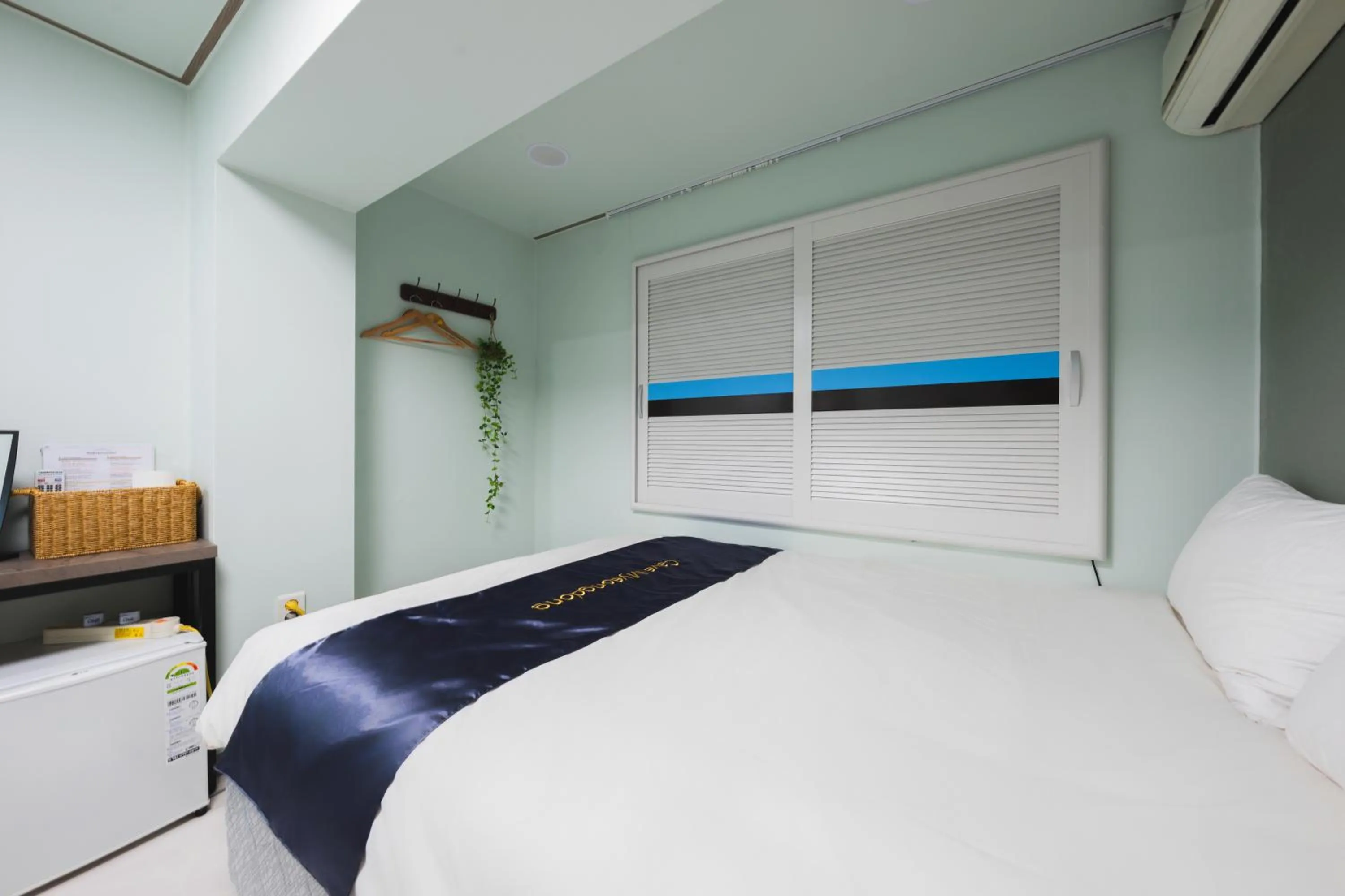 Bedroom, Bed in Cave Myeongdong