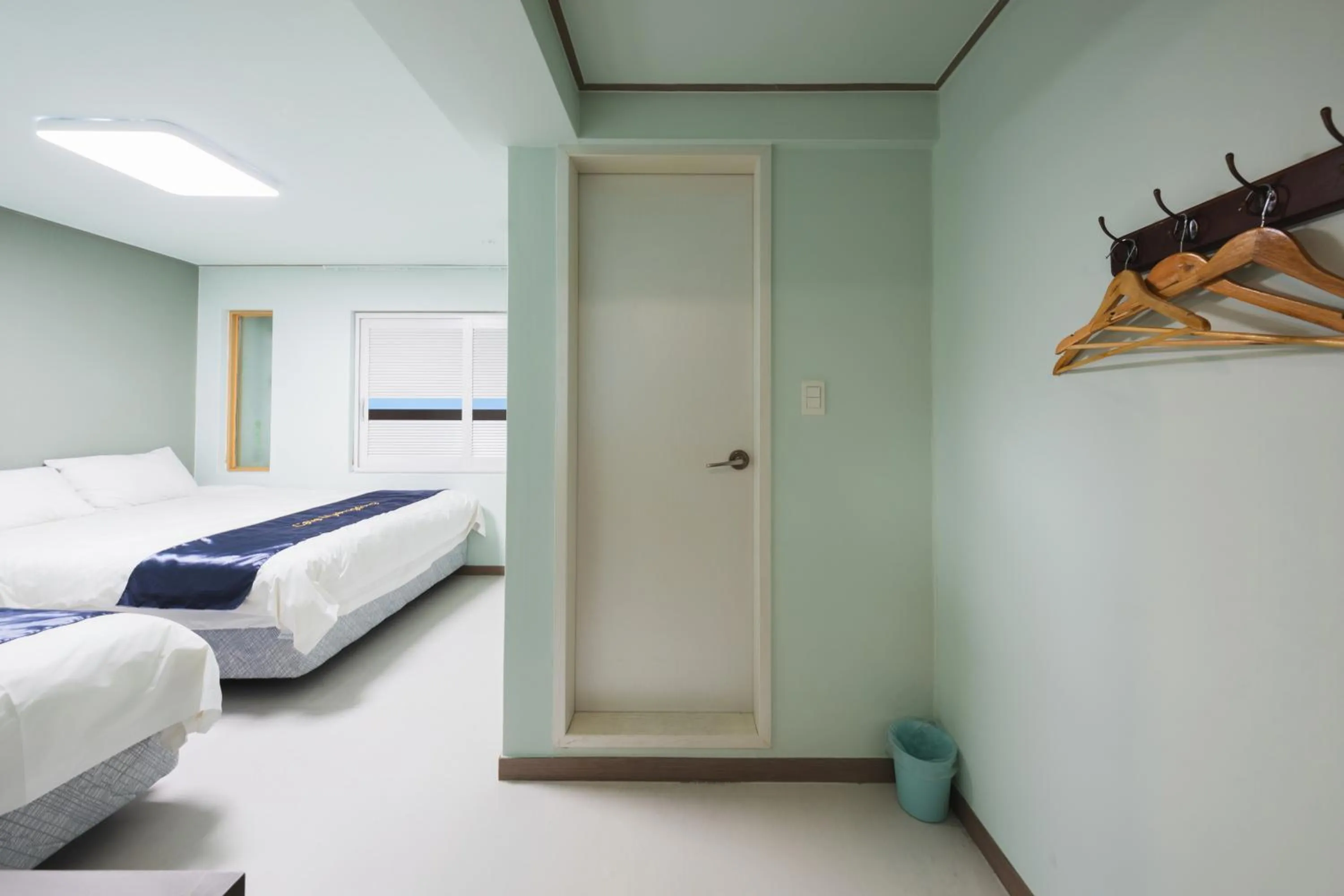 Decorative detail, Bed in Cave Myeongdong