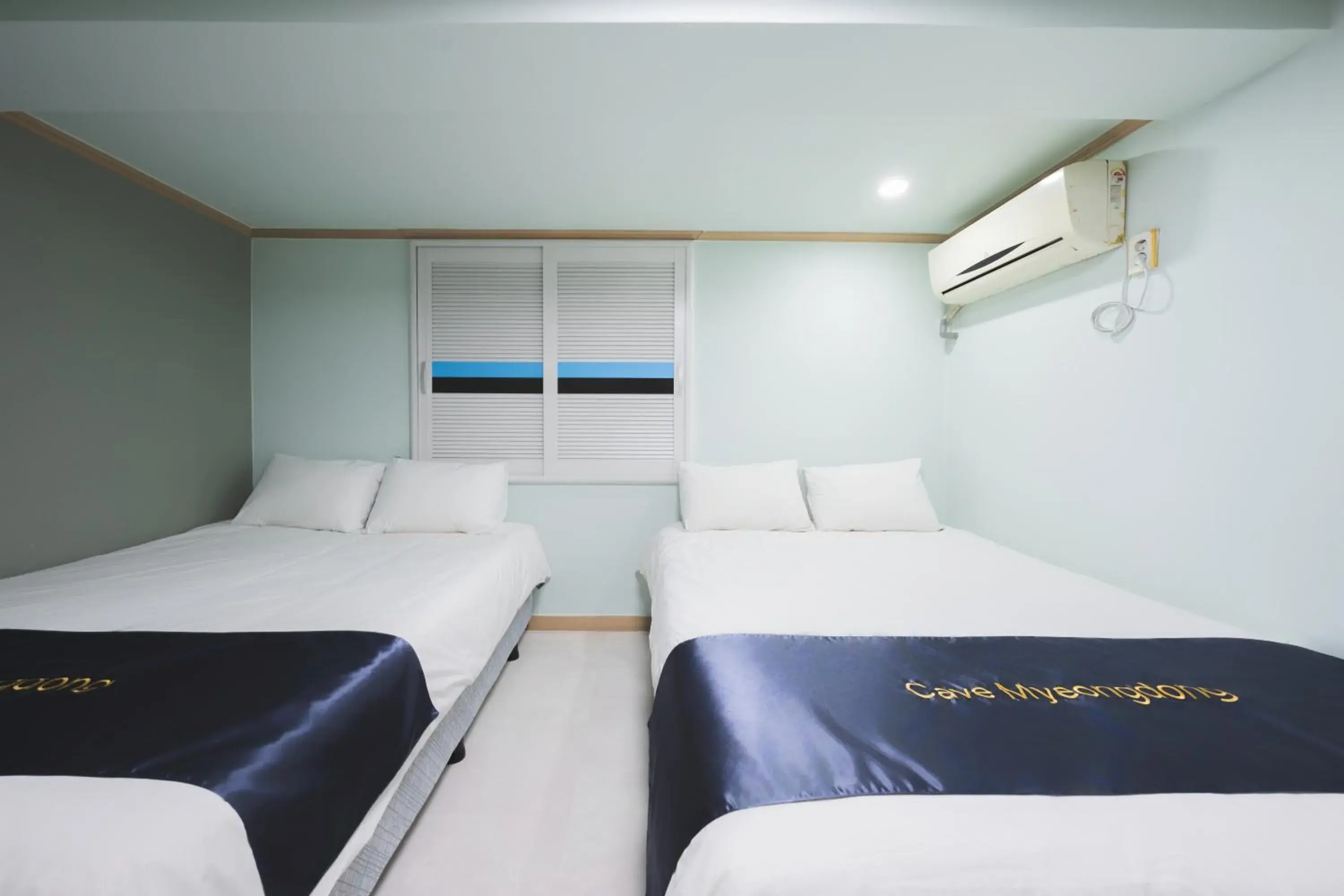 Family Room in Cave Myeongdong Family Room in Cave Myeongdong