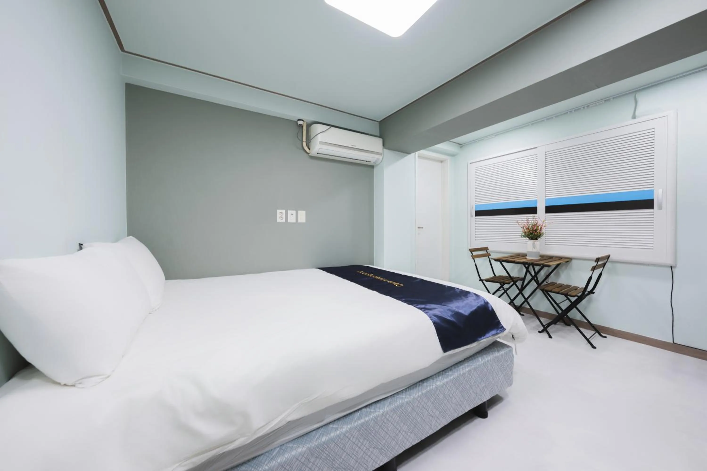 Bedroom, Bed in Cave Myeongdong