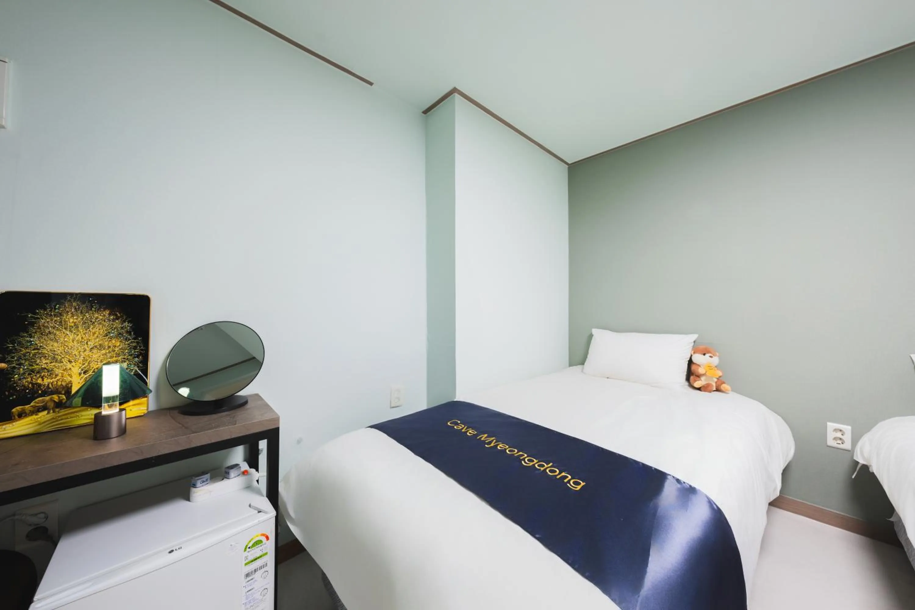 Decorative detail, Bed in Cave Myeongdong