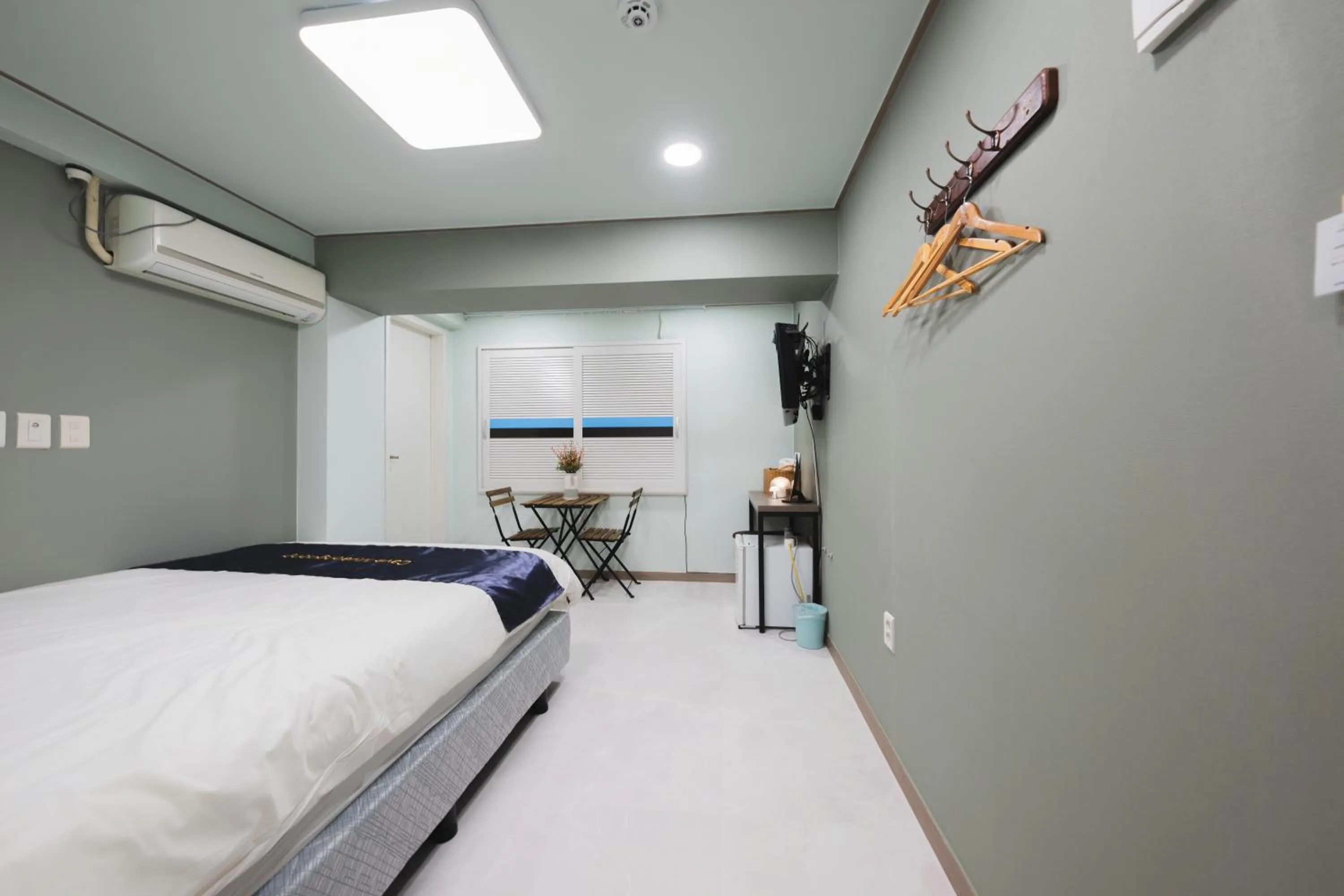 Bedroom, Bed in Cave Myeongdong