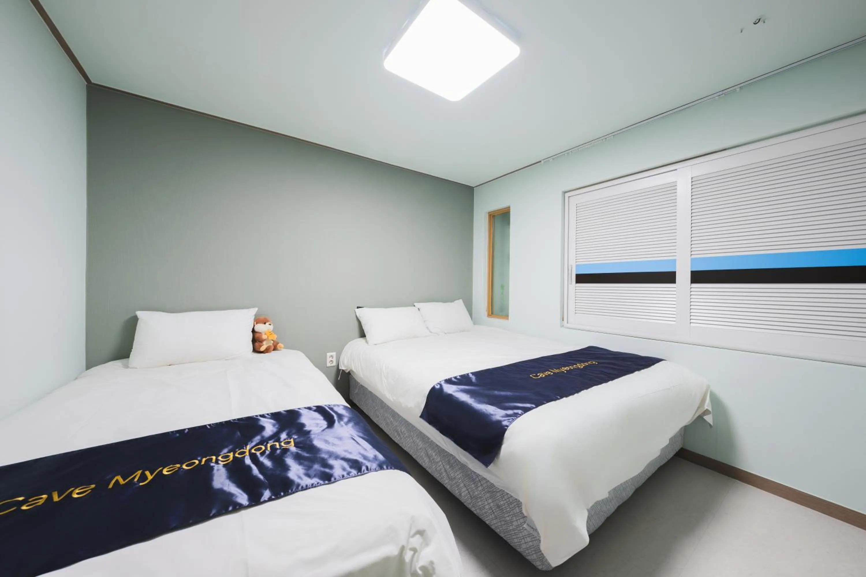 Decorative detail, Bed in Cave Myeongdong