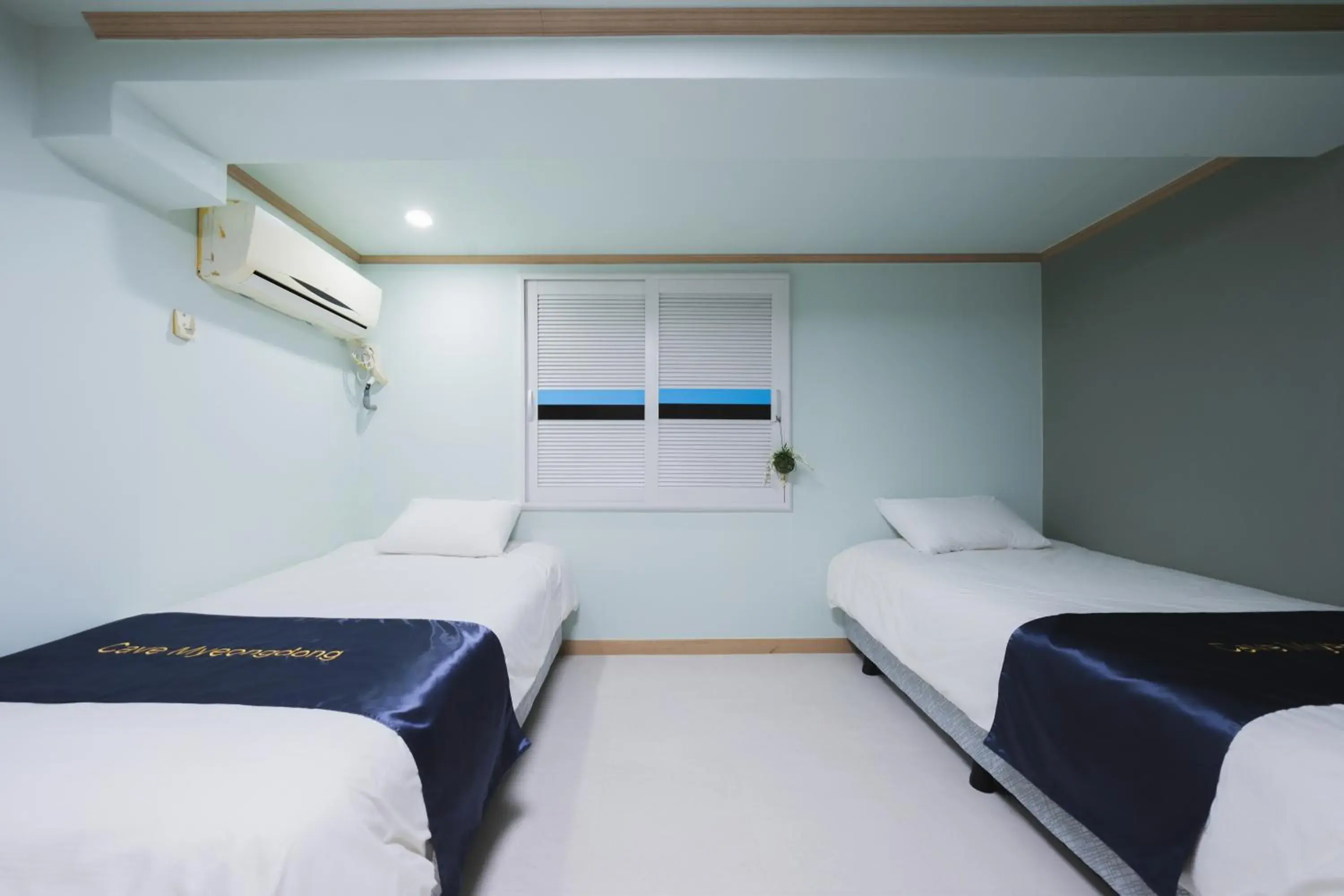 Deluxe Twin Room in Cave Myeongdong Deluxe Twin Room in Cave Myeongdong