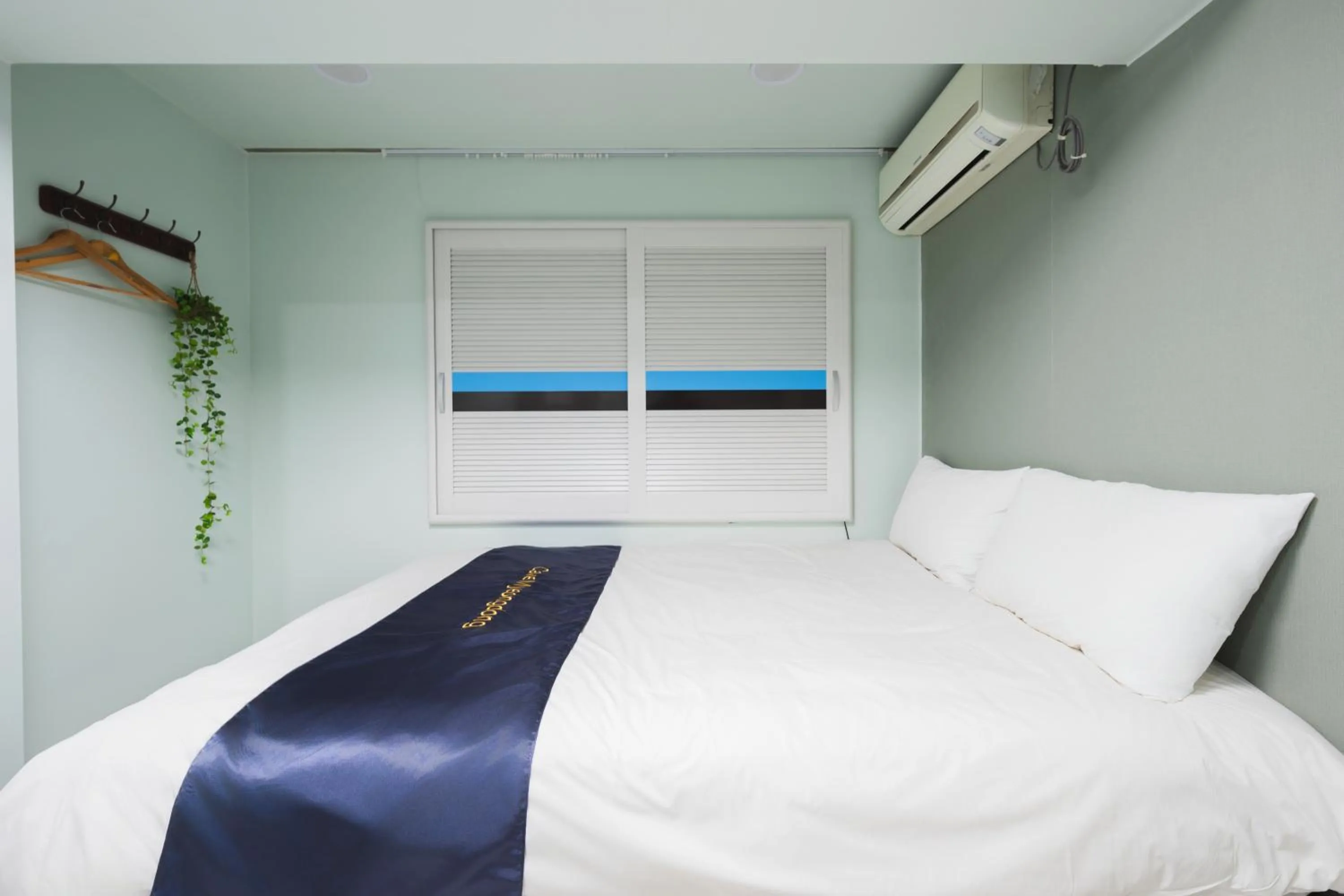 Bedroom, Bed in Cave Myeongdong