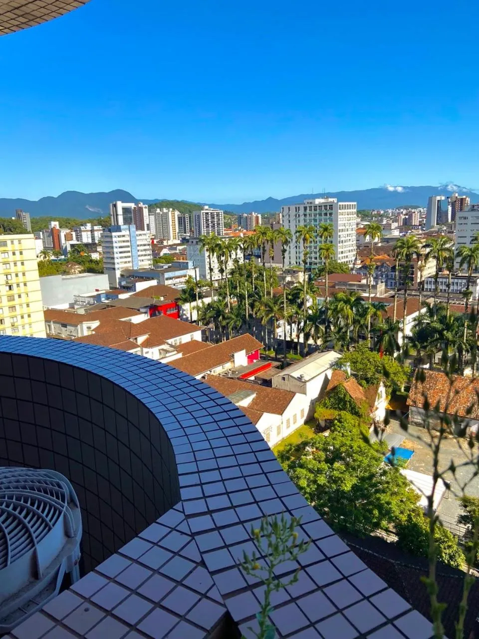 Apê completo bem no centro