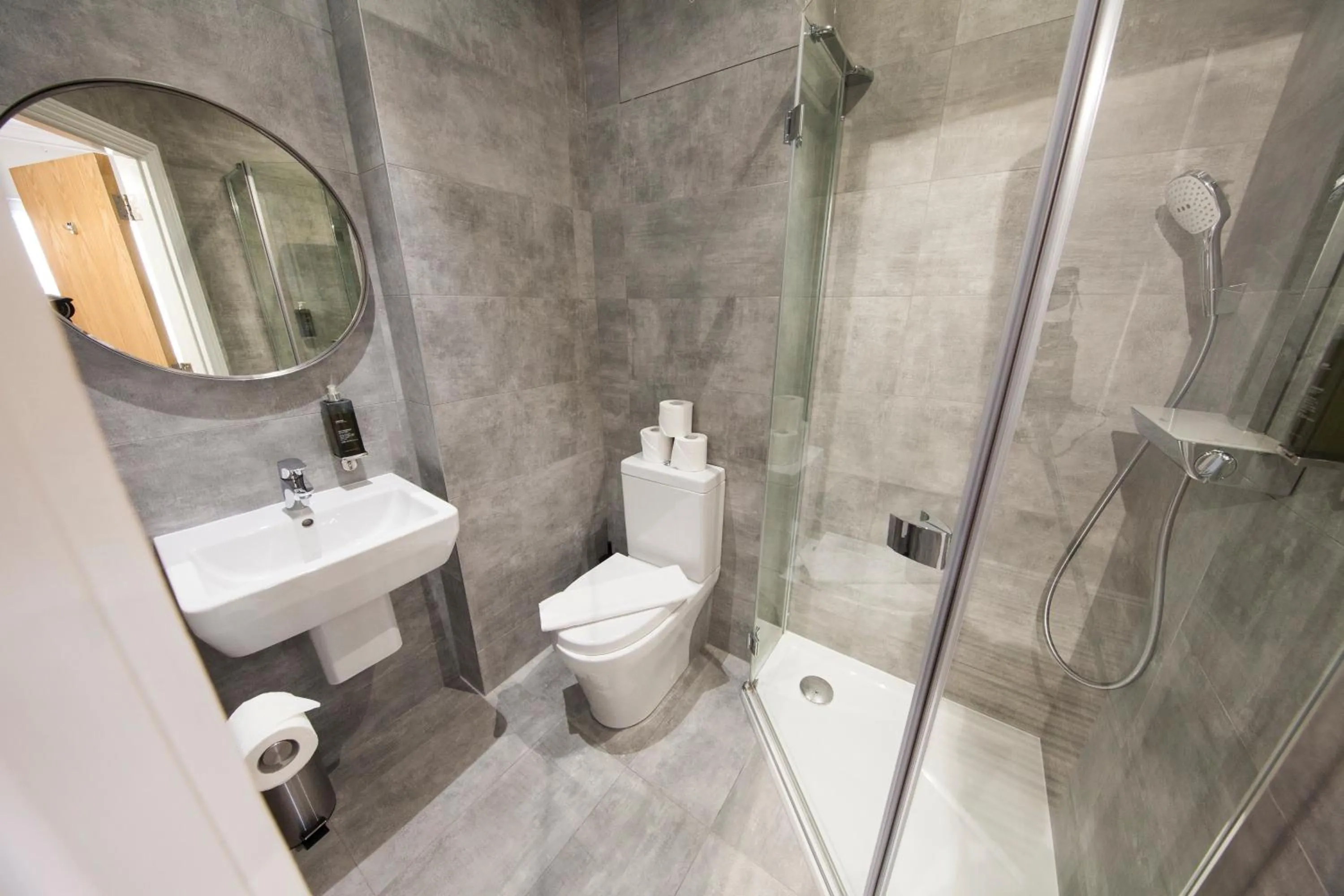 Bathroom in St George's Inn Victoria