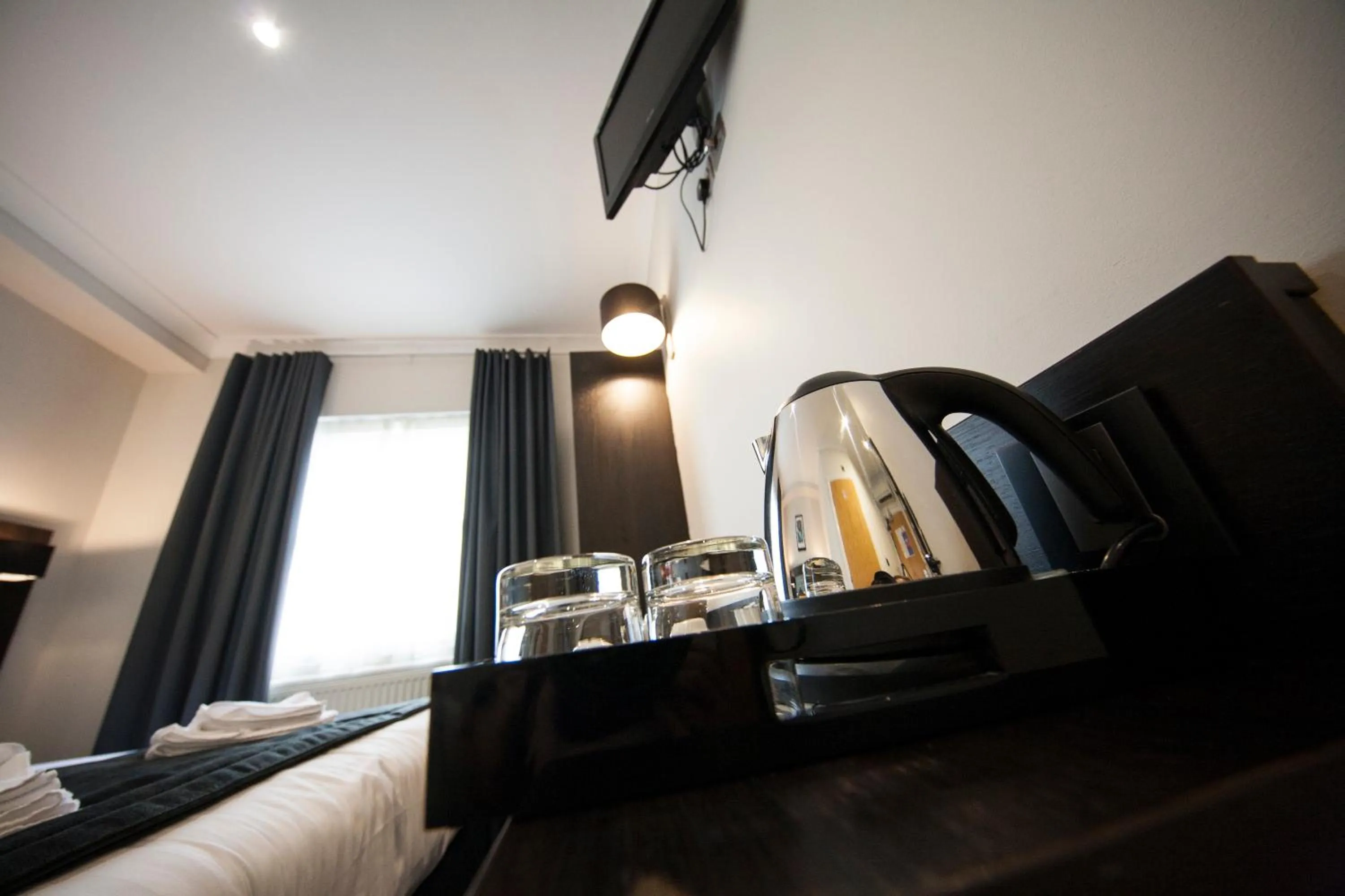 Coffee/tea facilities, Bed in St George's Inn Victoria