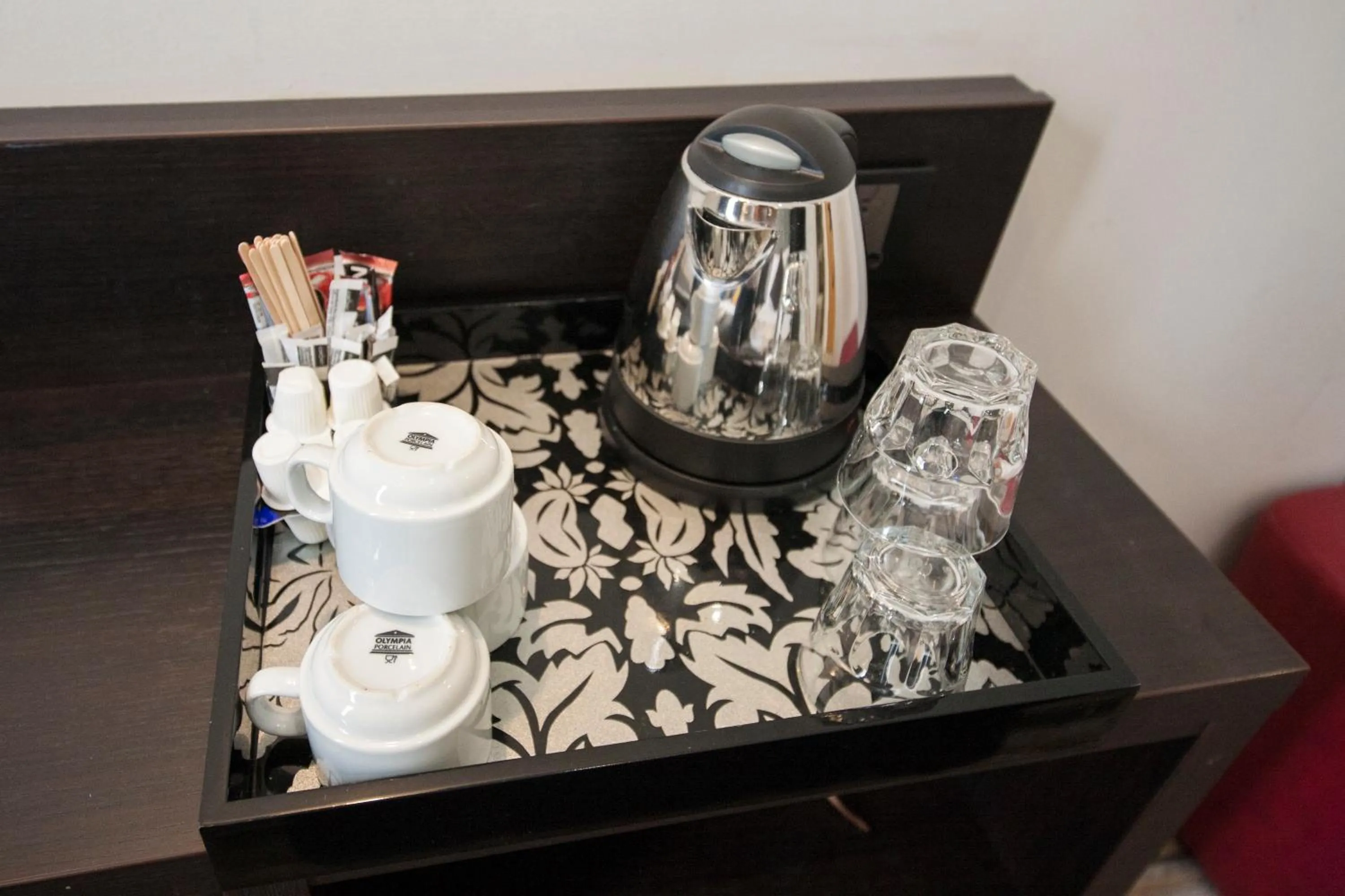 Coffee/tea facilities in St George's Inn Victoria