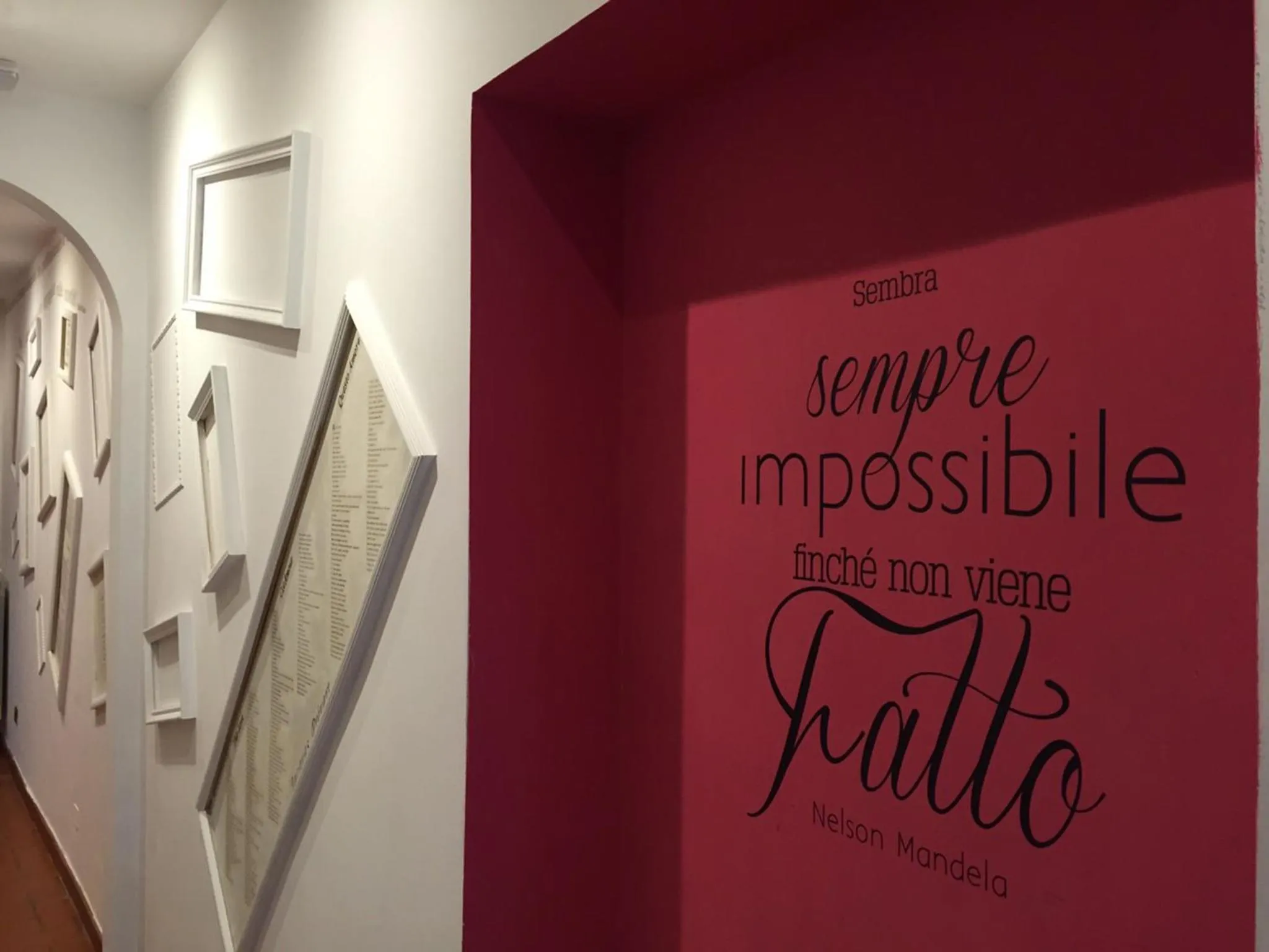 Decorative detail in Locanda dei Poeti Rooms & Apartments