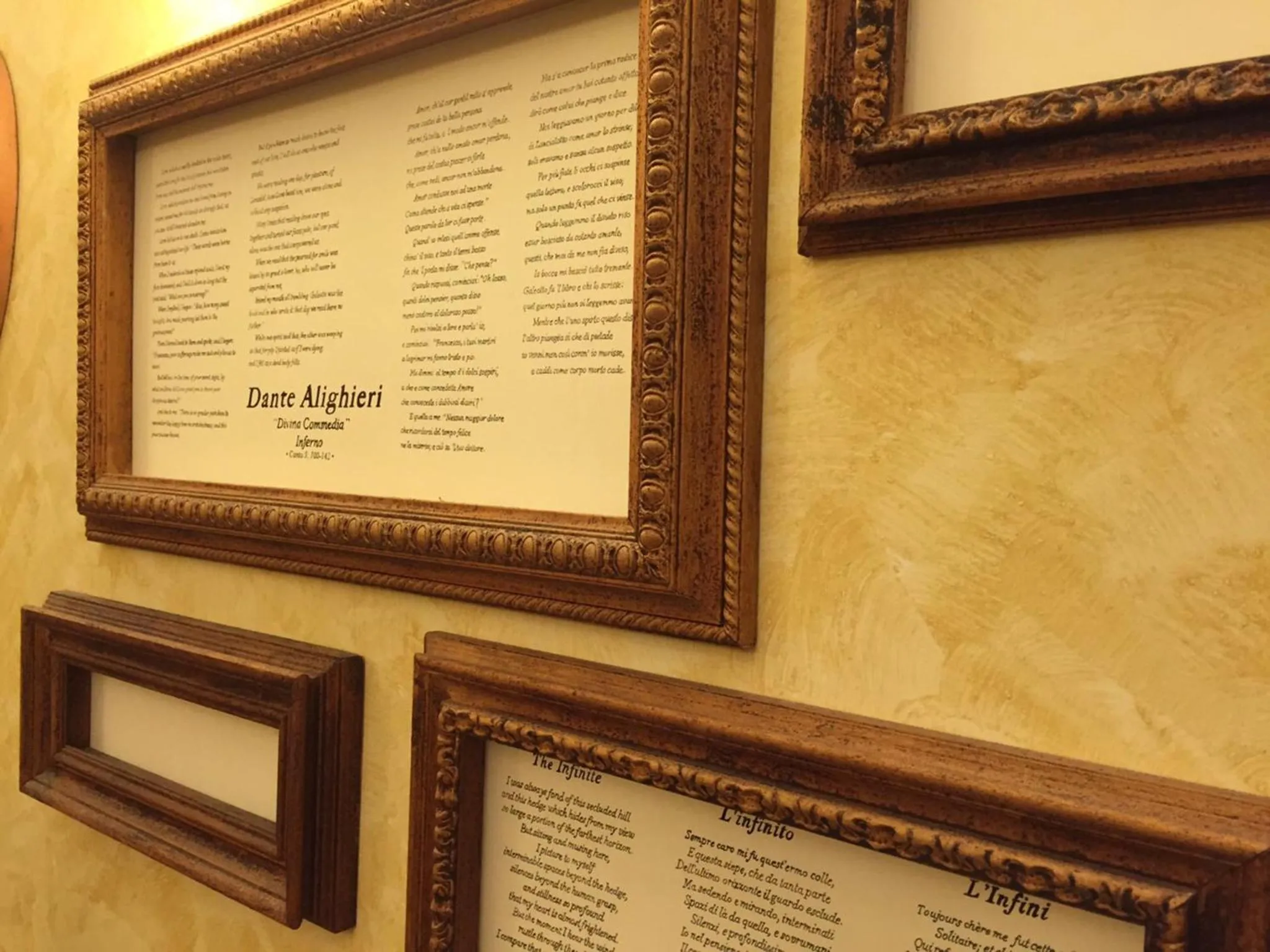 Decorative detail in Locanda dei Poeti Rooms & Apartments