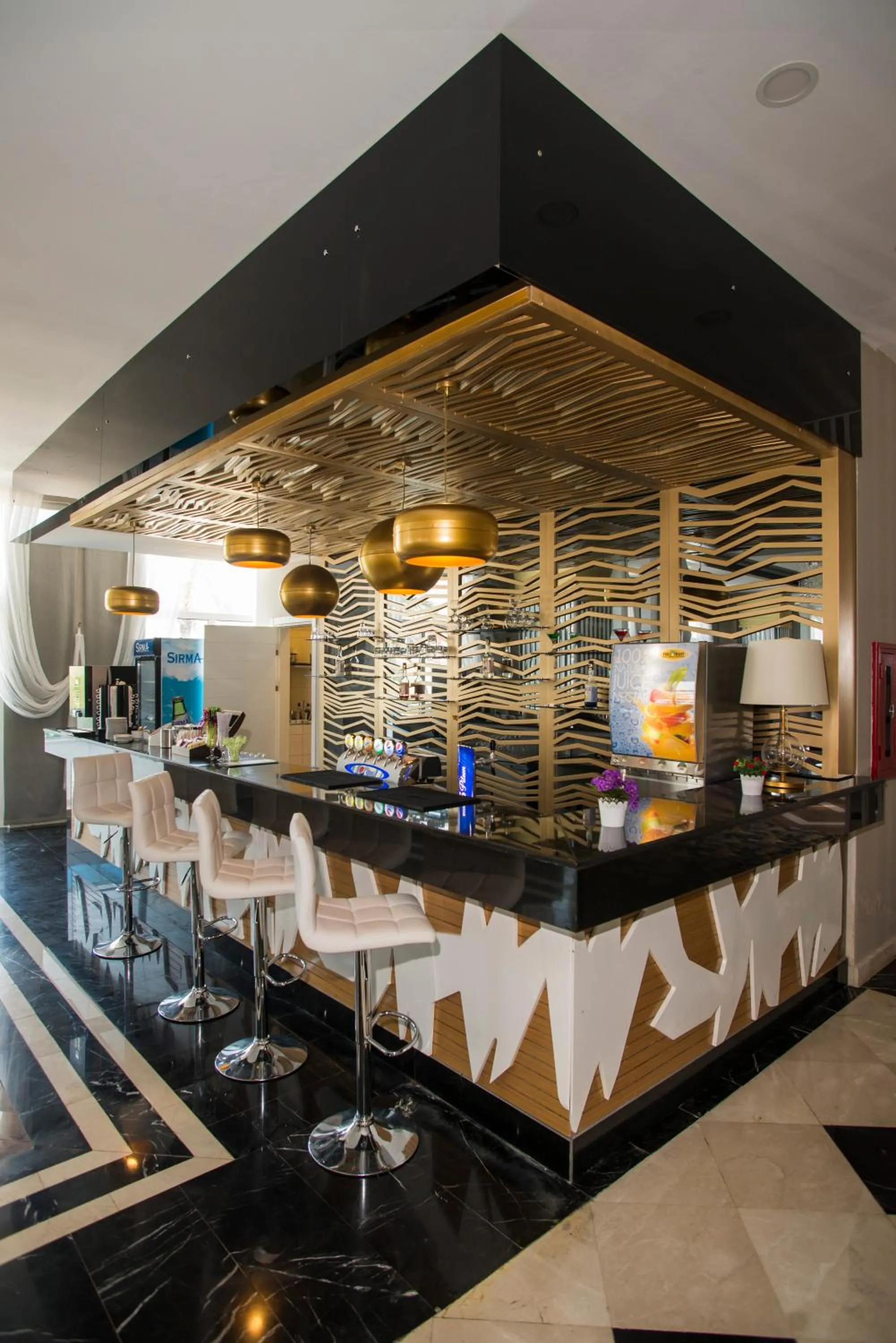 Restaurant/places to eat in Palm World Side Resort & Spa