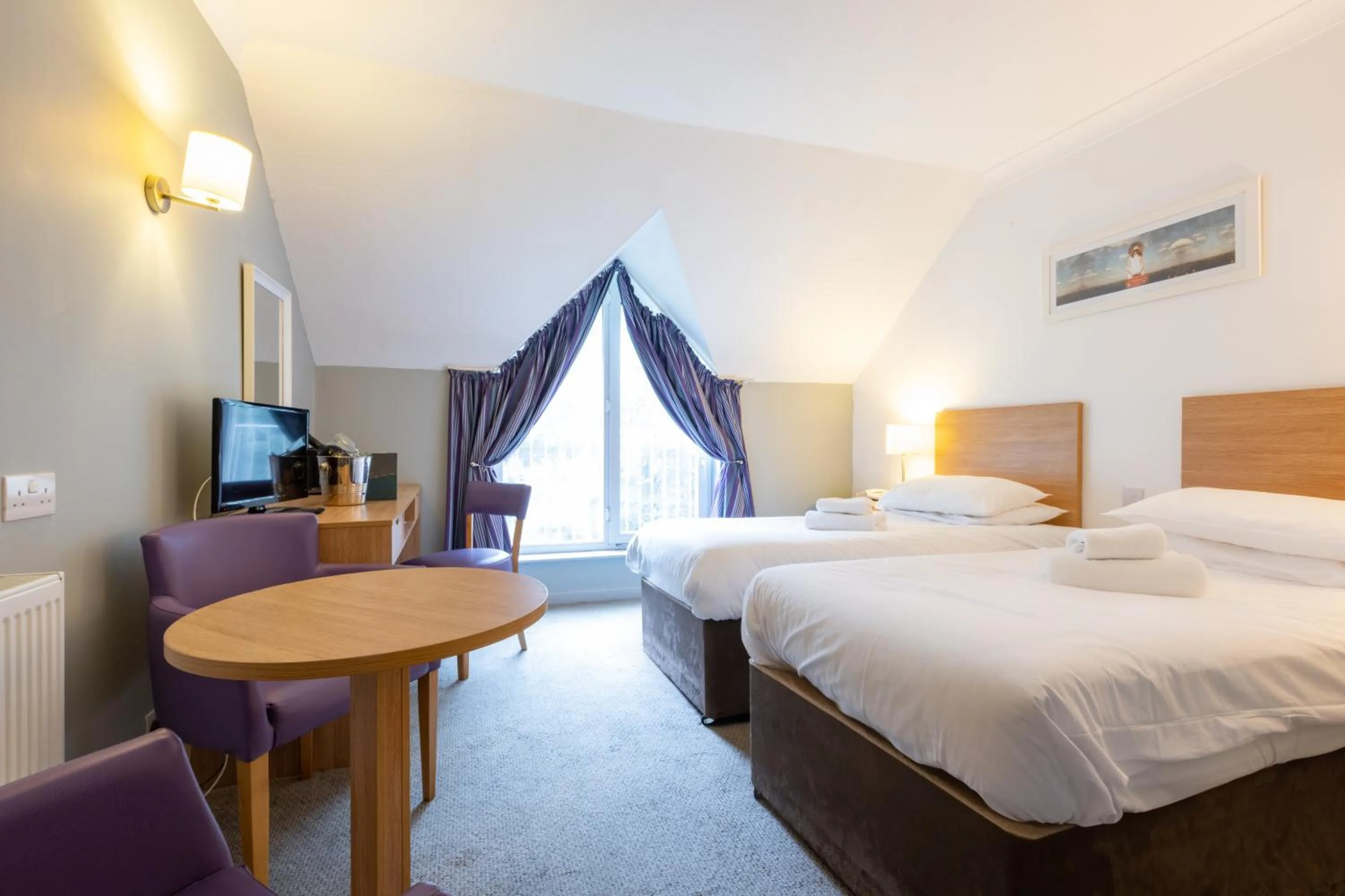 Bed in The Caledonian Island Hotel