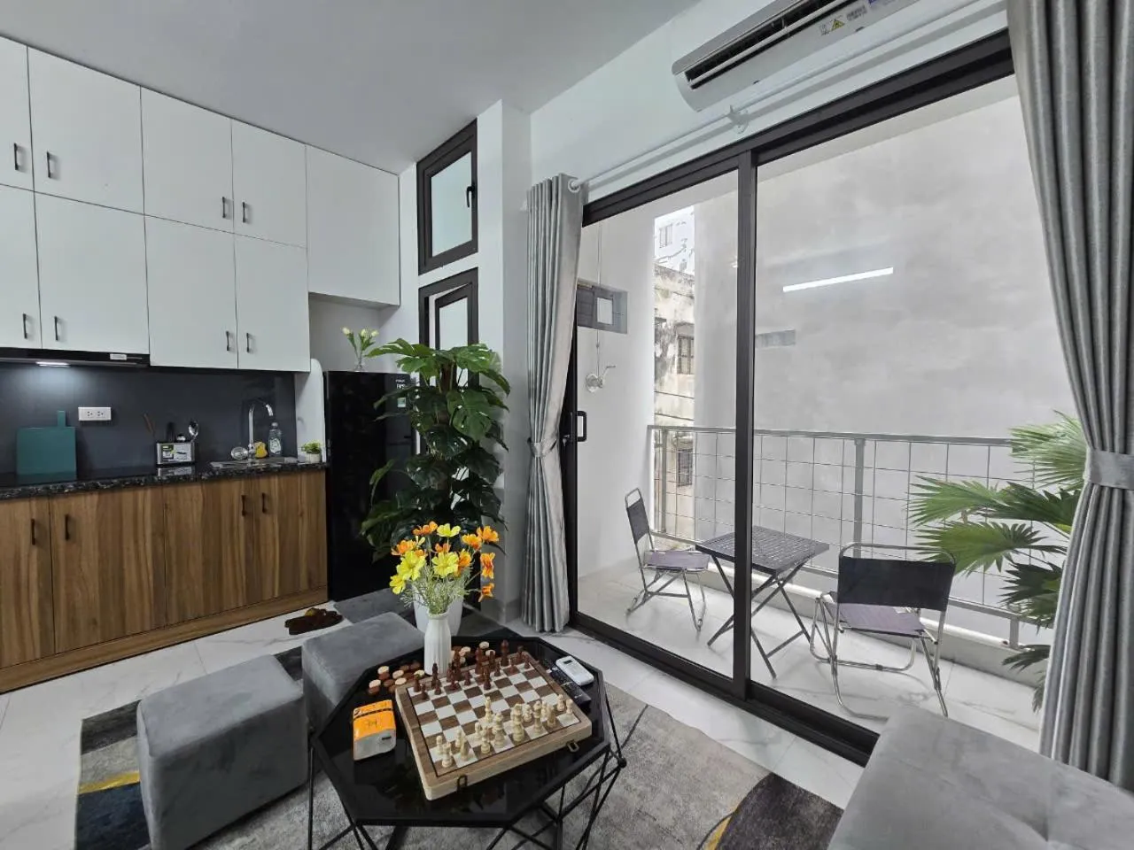 Photo of the whole room in The Chilling'N Homestay Ha Noi 89