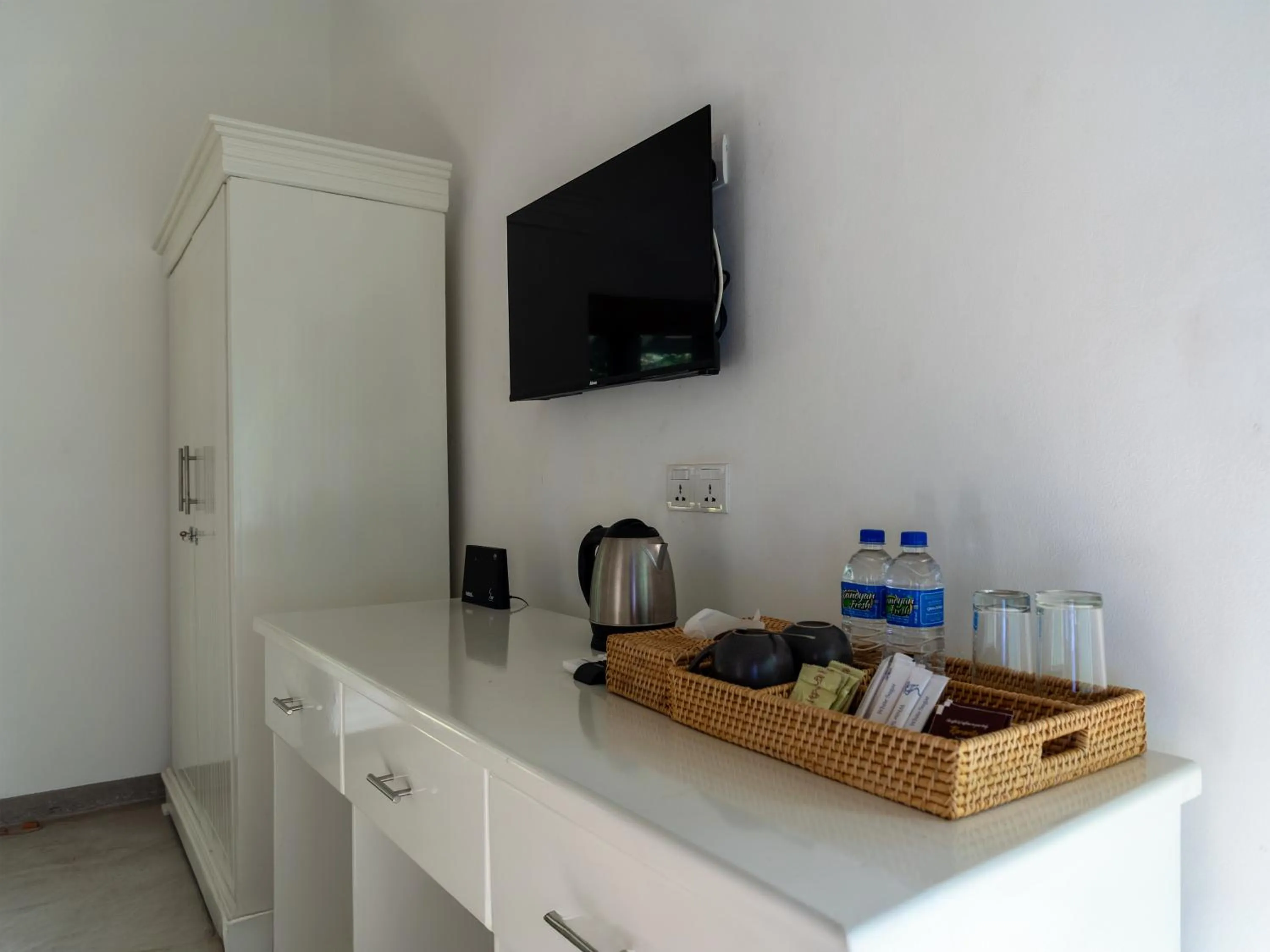 TV and multimedia in Moi Dambulla by DBI