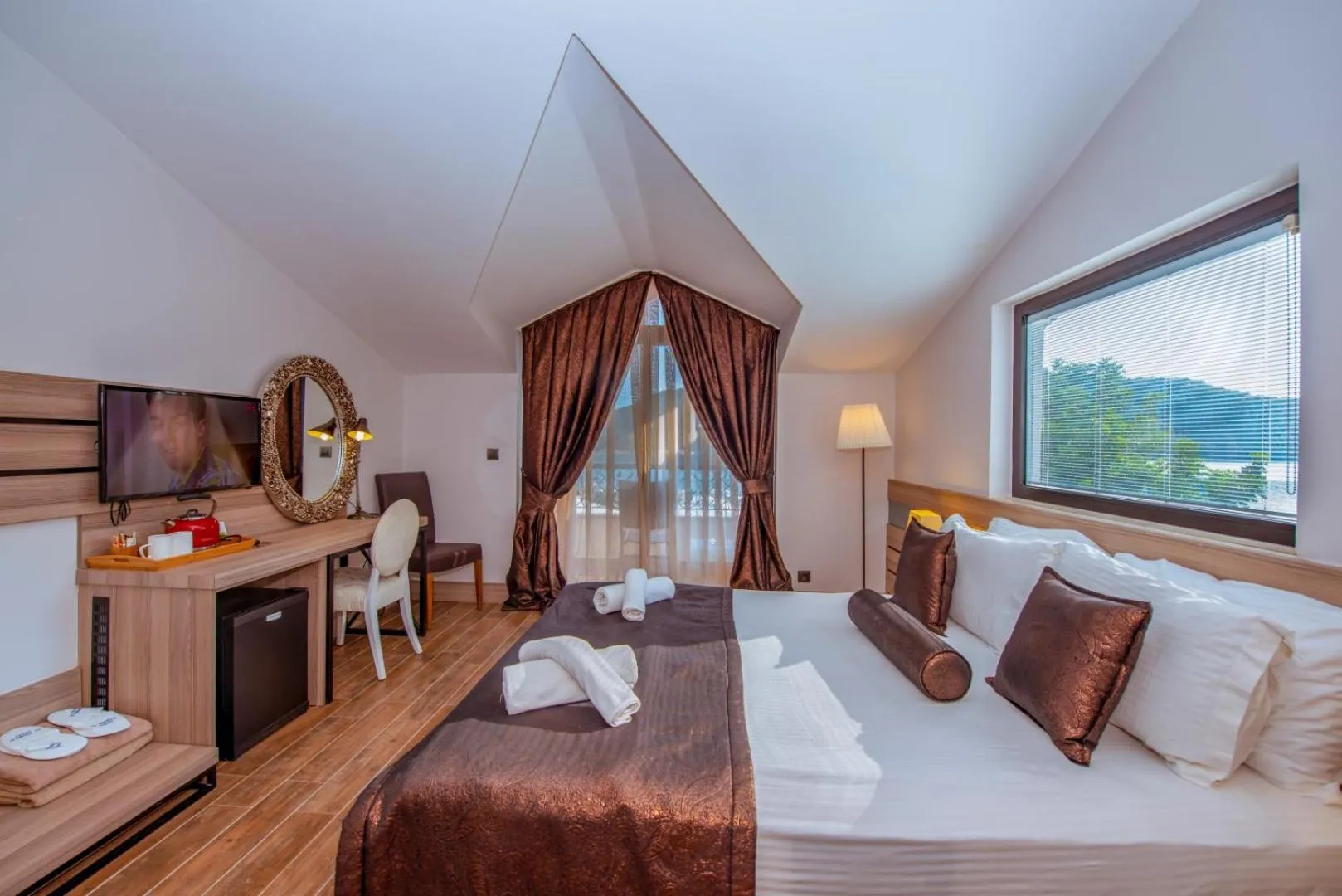 Decorative detail, Bed in S3 Seahorse Beach Club