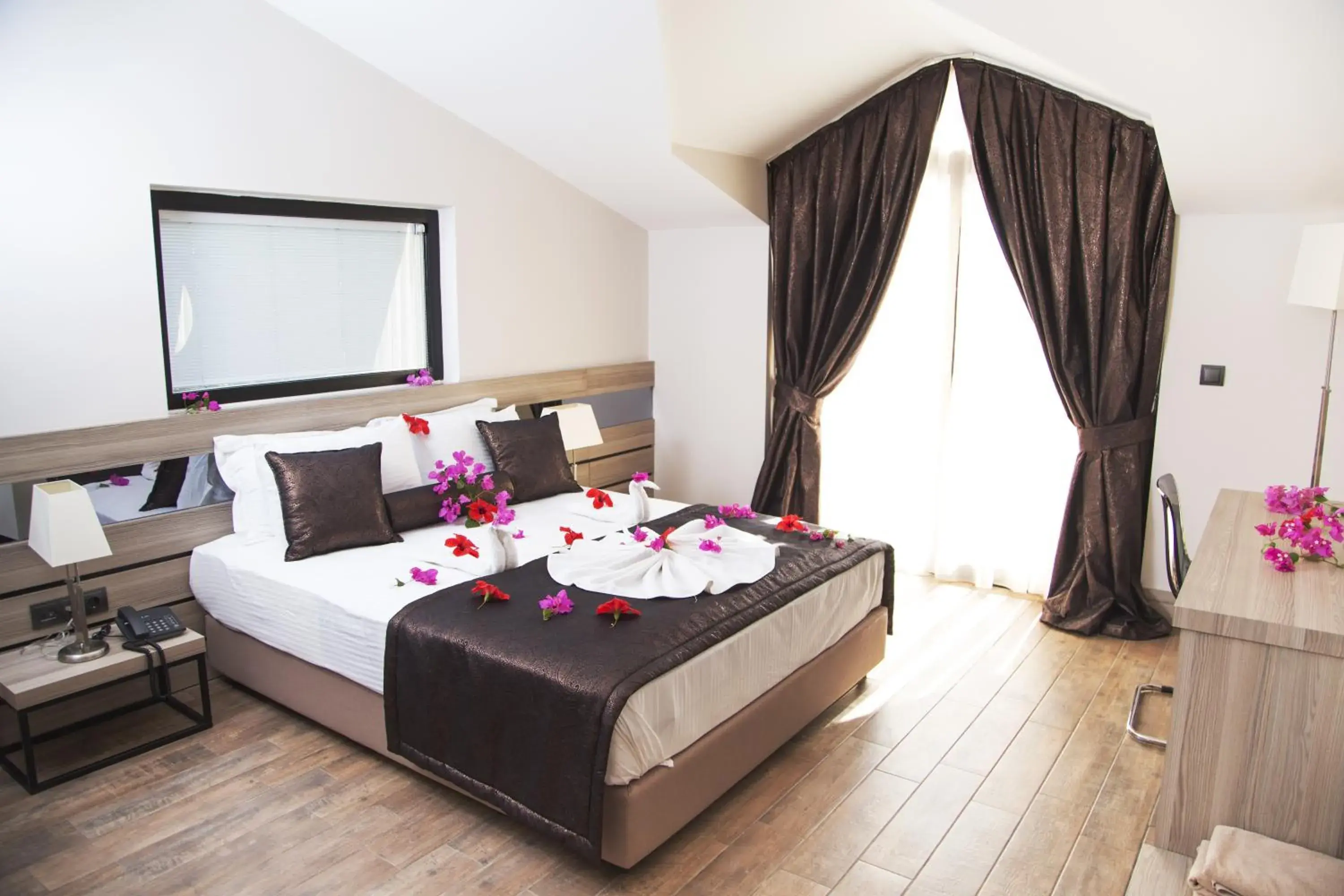 Deluxe Double Room with Sea View in S3 Seahorse Beach Club Deluxe Double Room with Sea View in S3 Seahorse Beach Club