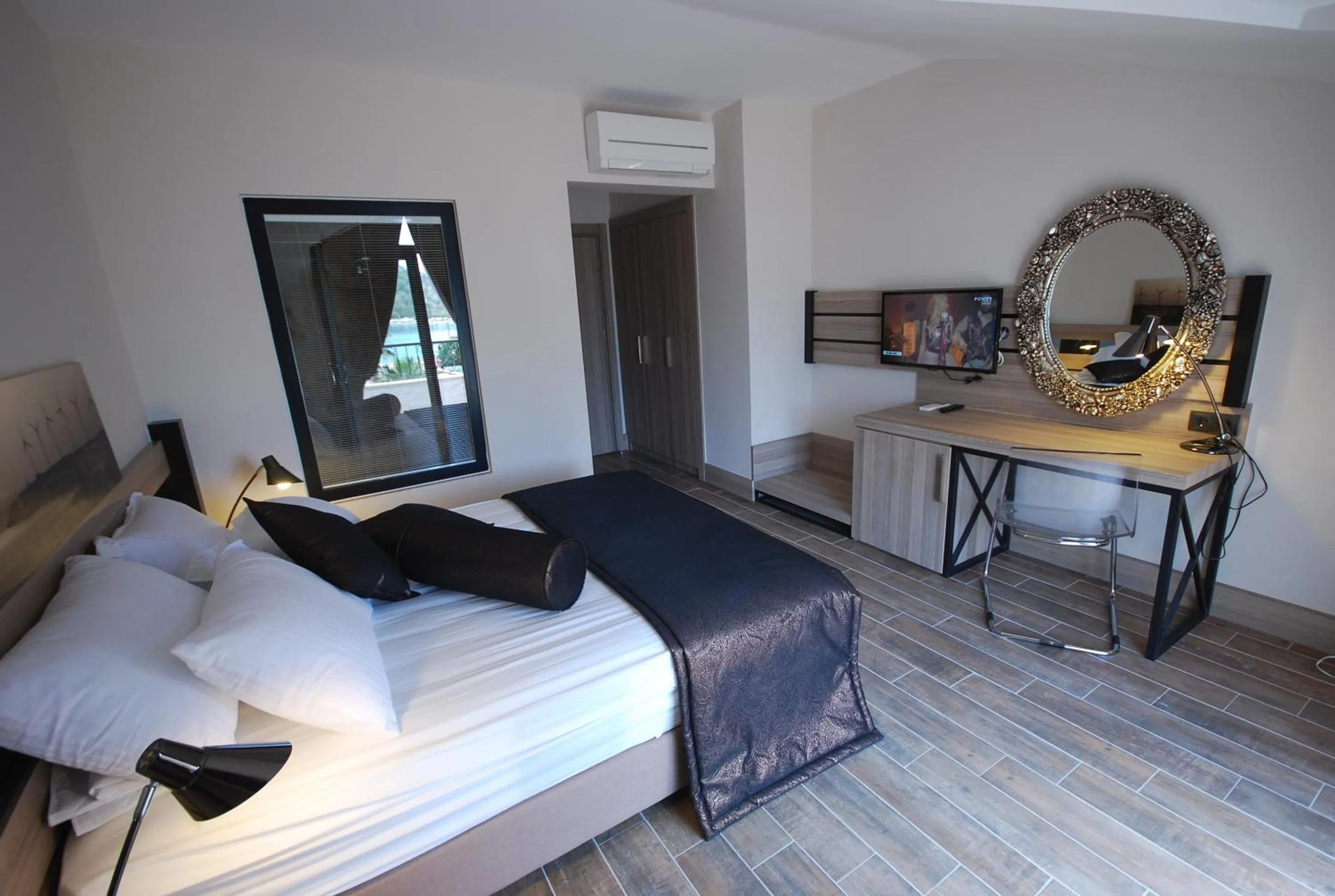 Decorative detail, Bed in S3 Seahorse Beach Club