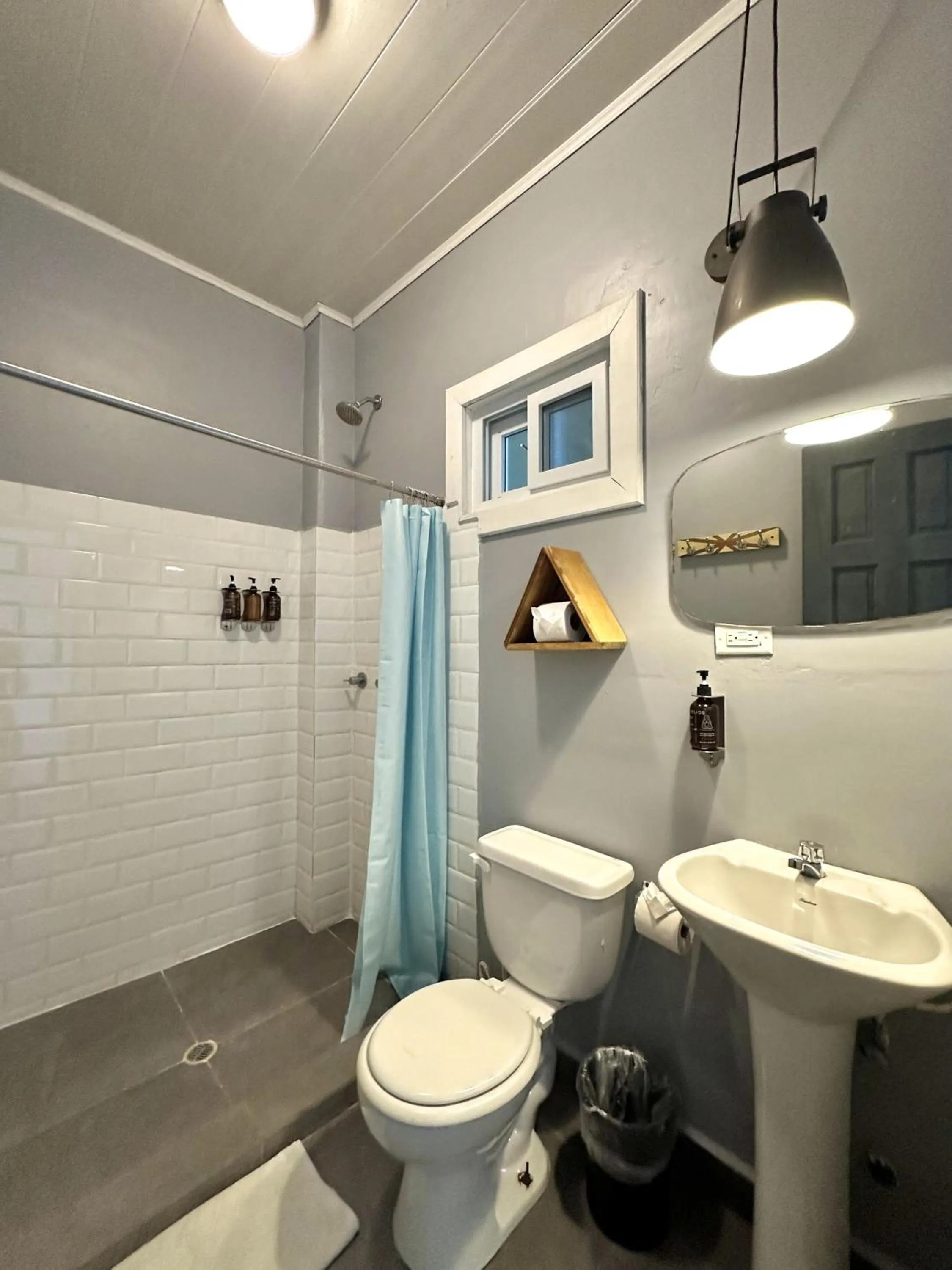 Bathroom in Klika Bocas del Toro - Formerly Selina