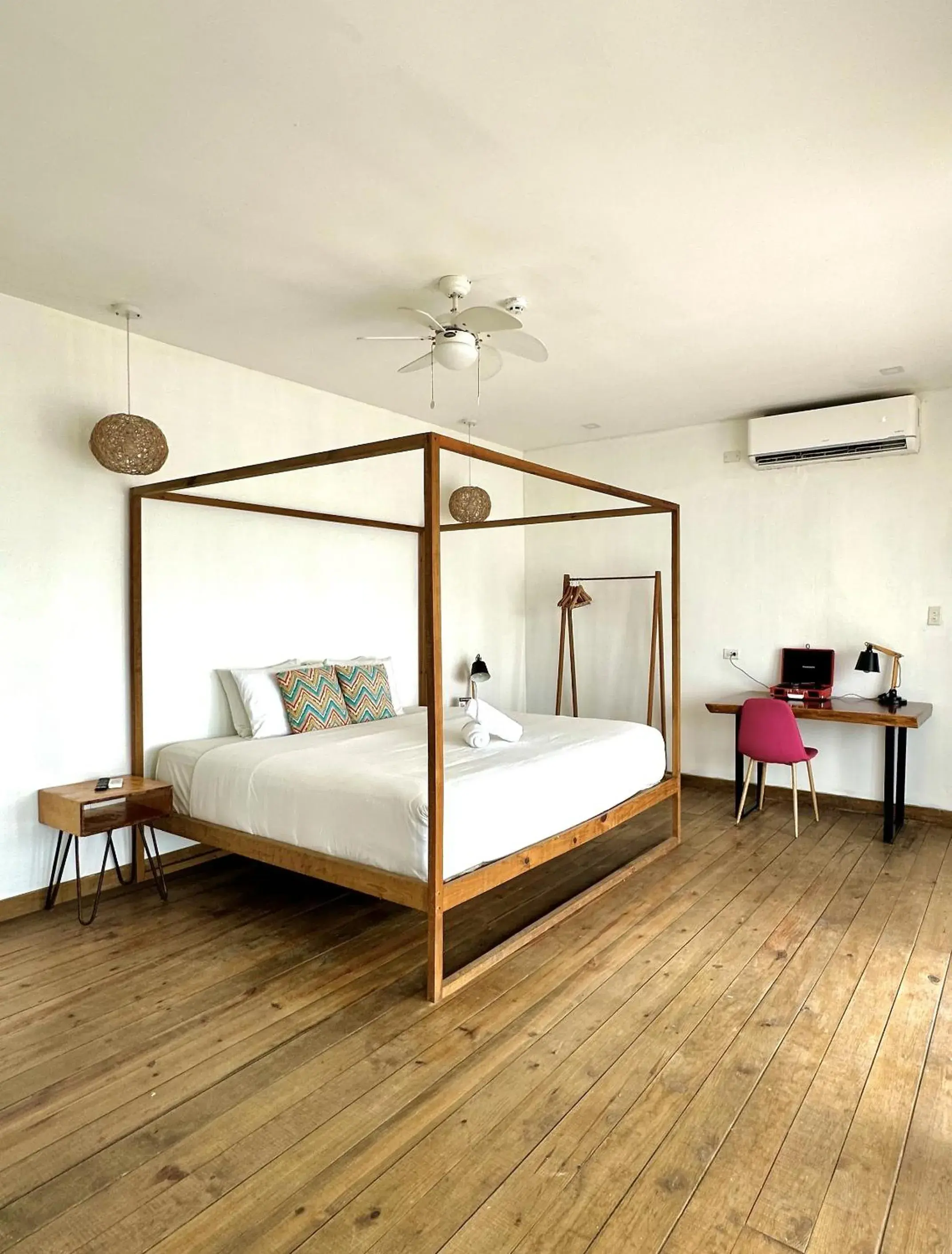 Unique Seafront Room in Klika Bocas del Toro - Formerly Selina Unique Seafront Room in Klika Bocas del Toro - Formerly Selina