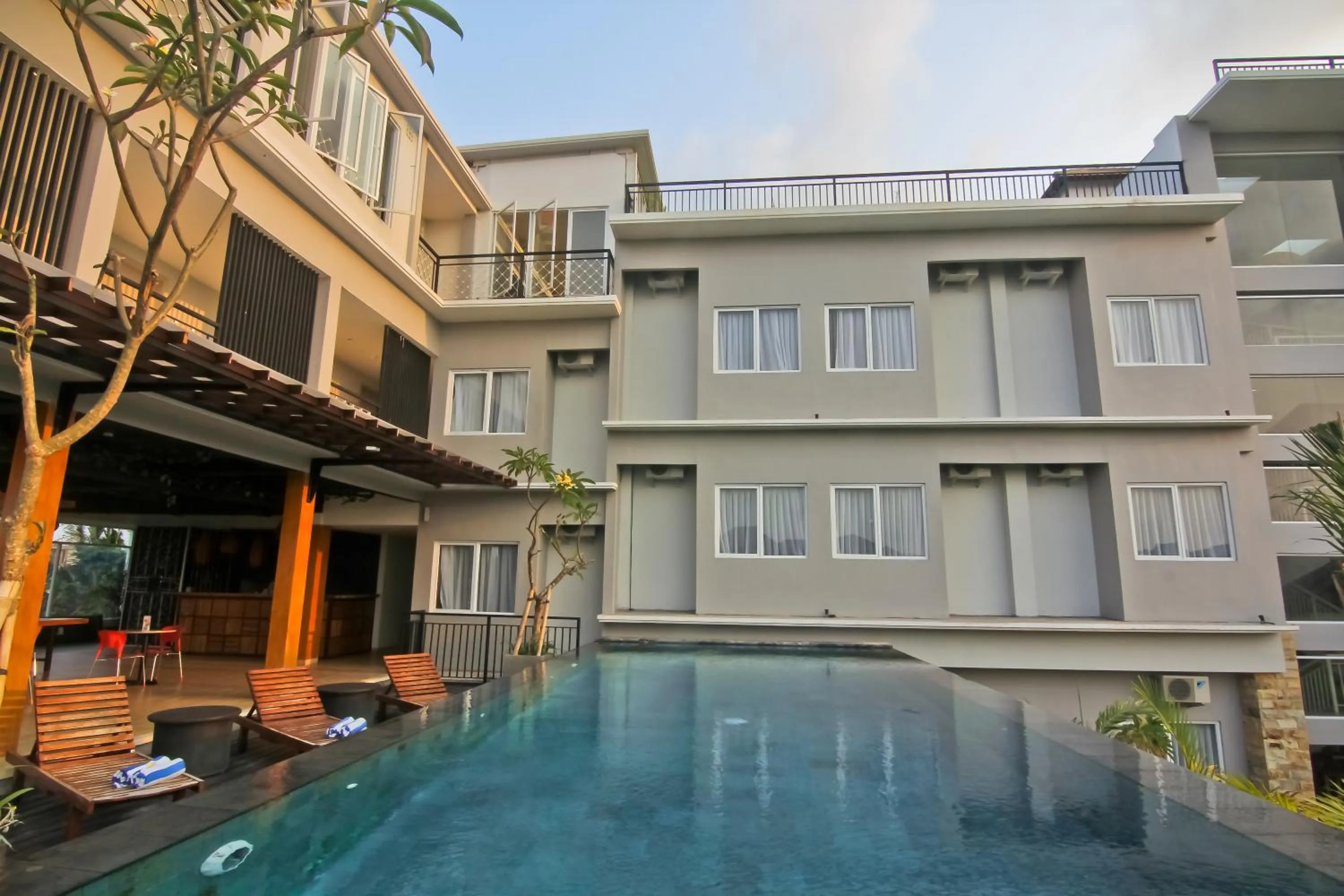 Pool view in The Salak Style Hotel