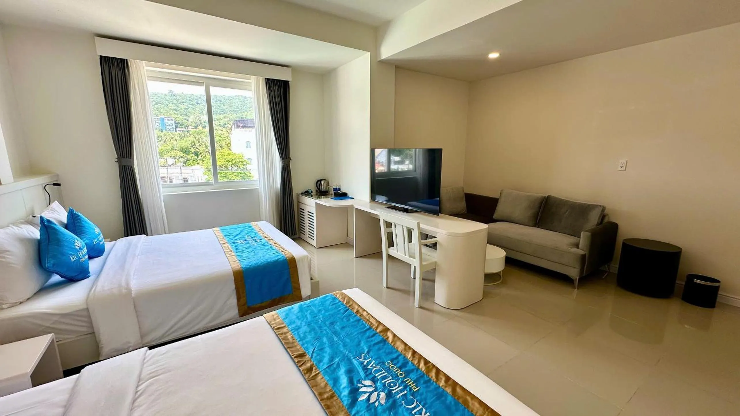 Bedroom, Bed in KLC Holidays Phu Quoc Hotel