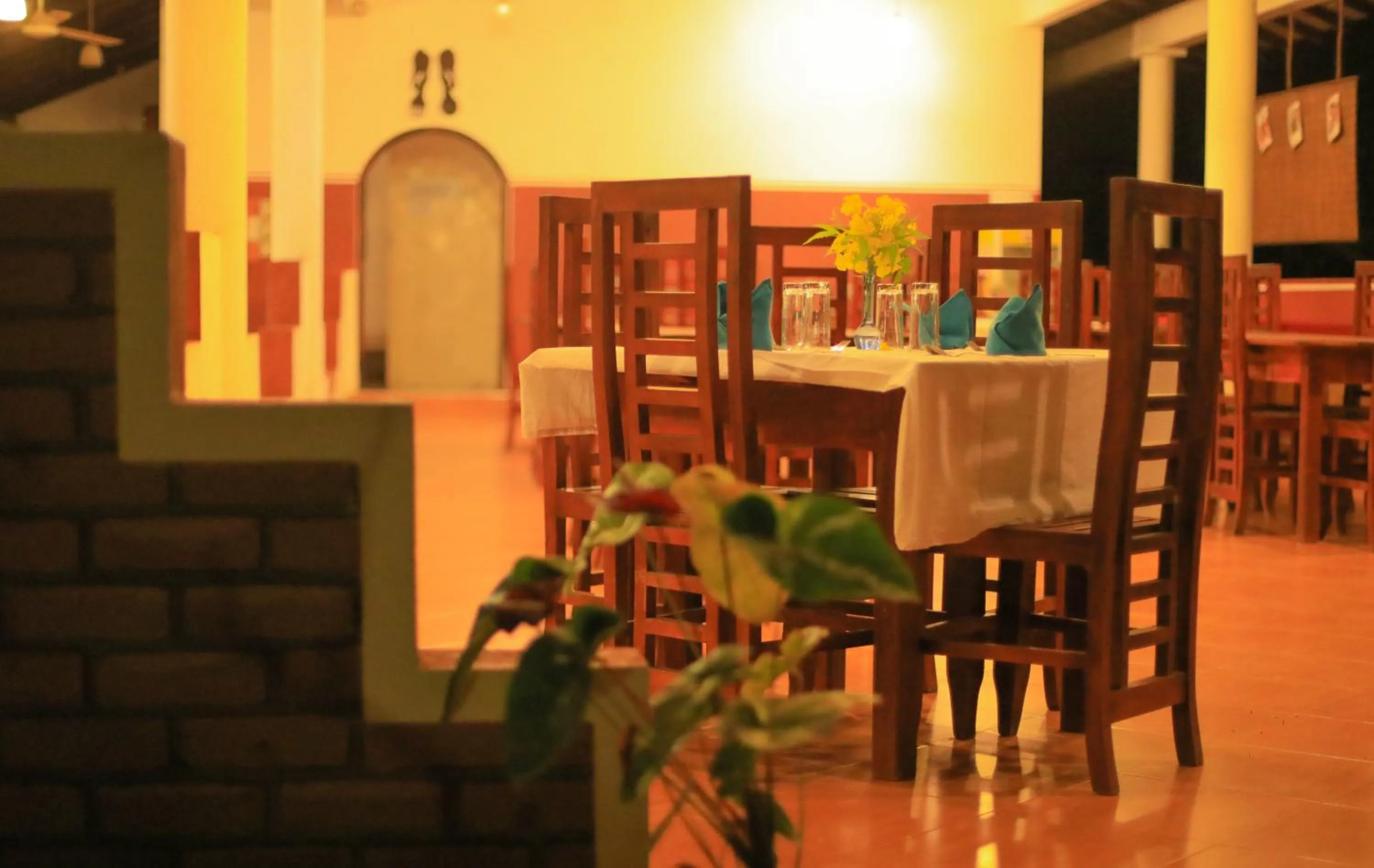 Restaurant/places to eat in Vaana Resort