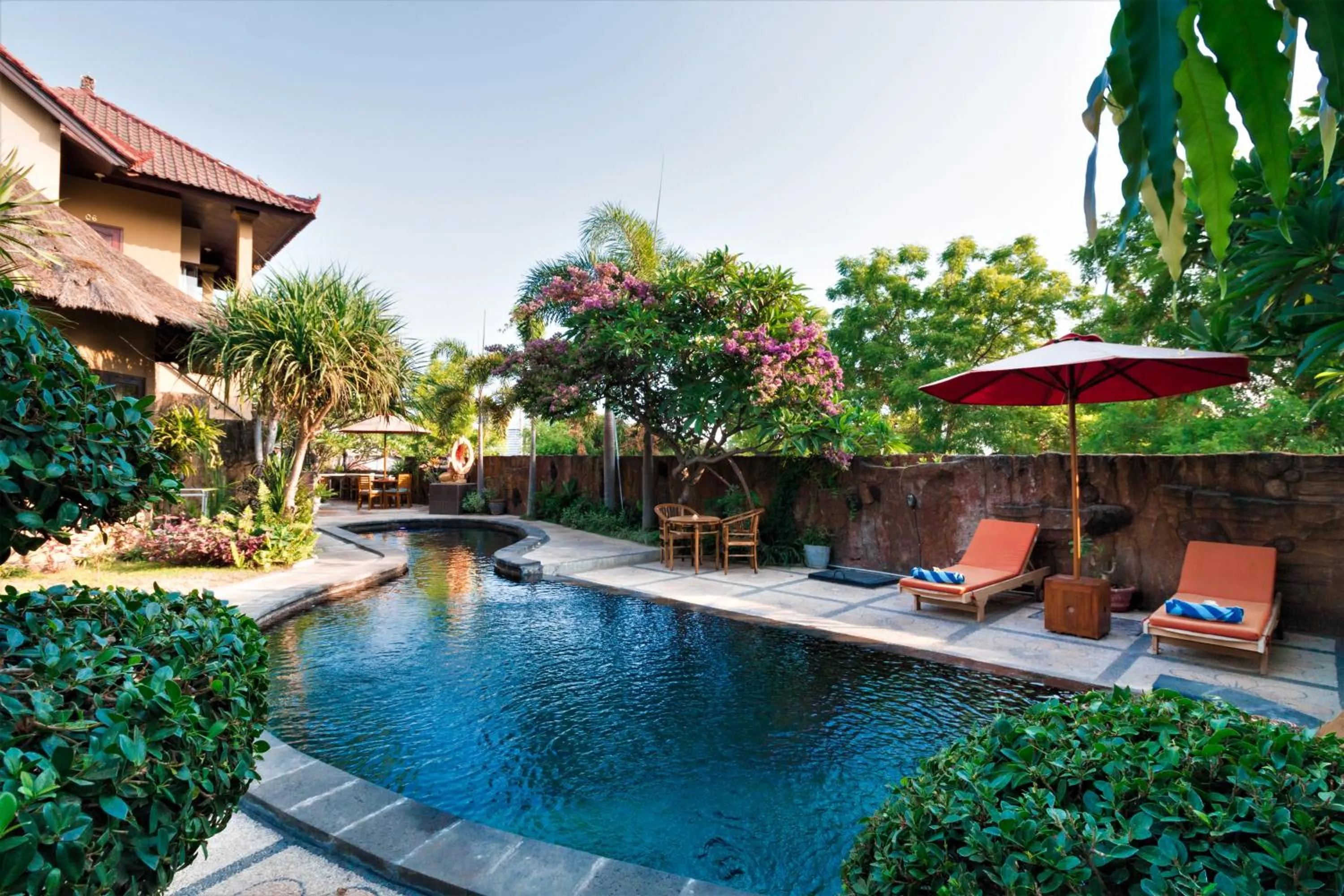 Swimming pool in Pondok Mimpi Tulamben by AGATA