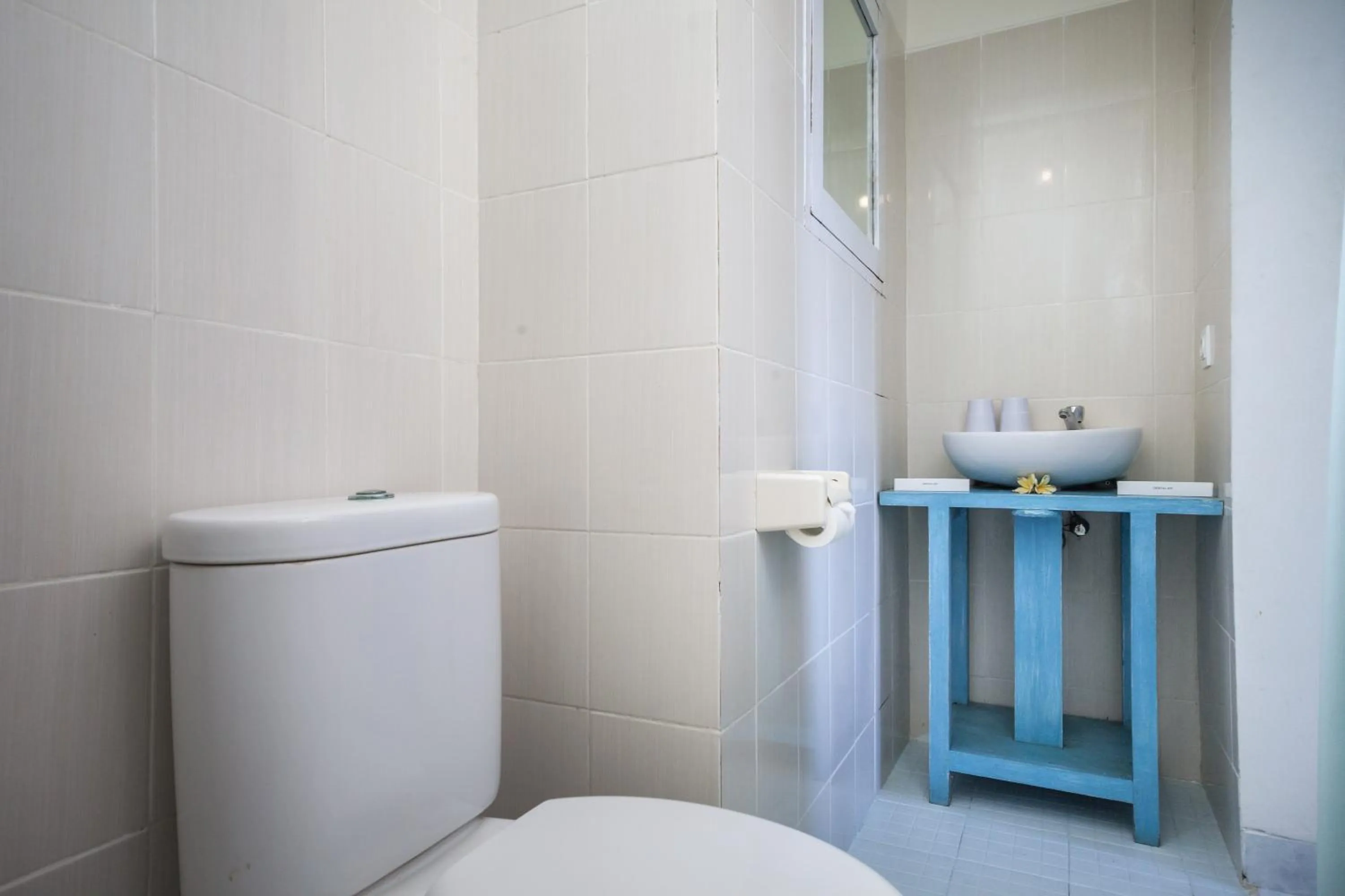 Bathroom in Paras Paros Marina Lodge