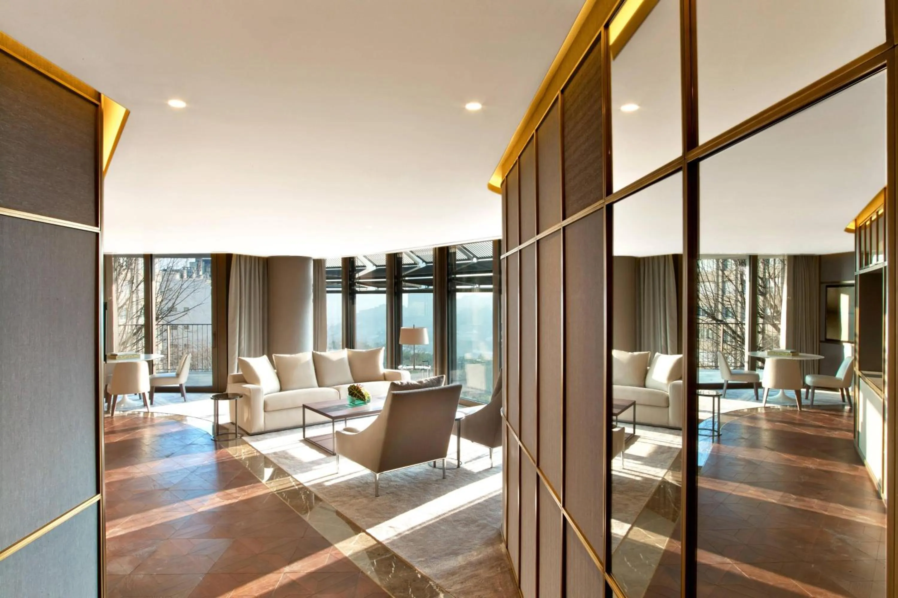 Photo of the whole room in The St. Regis Istanbul