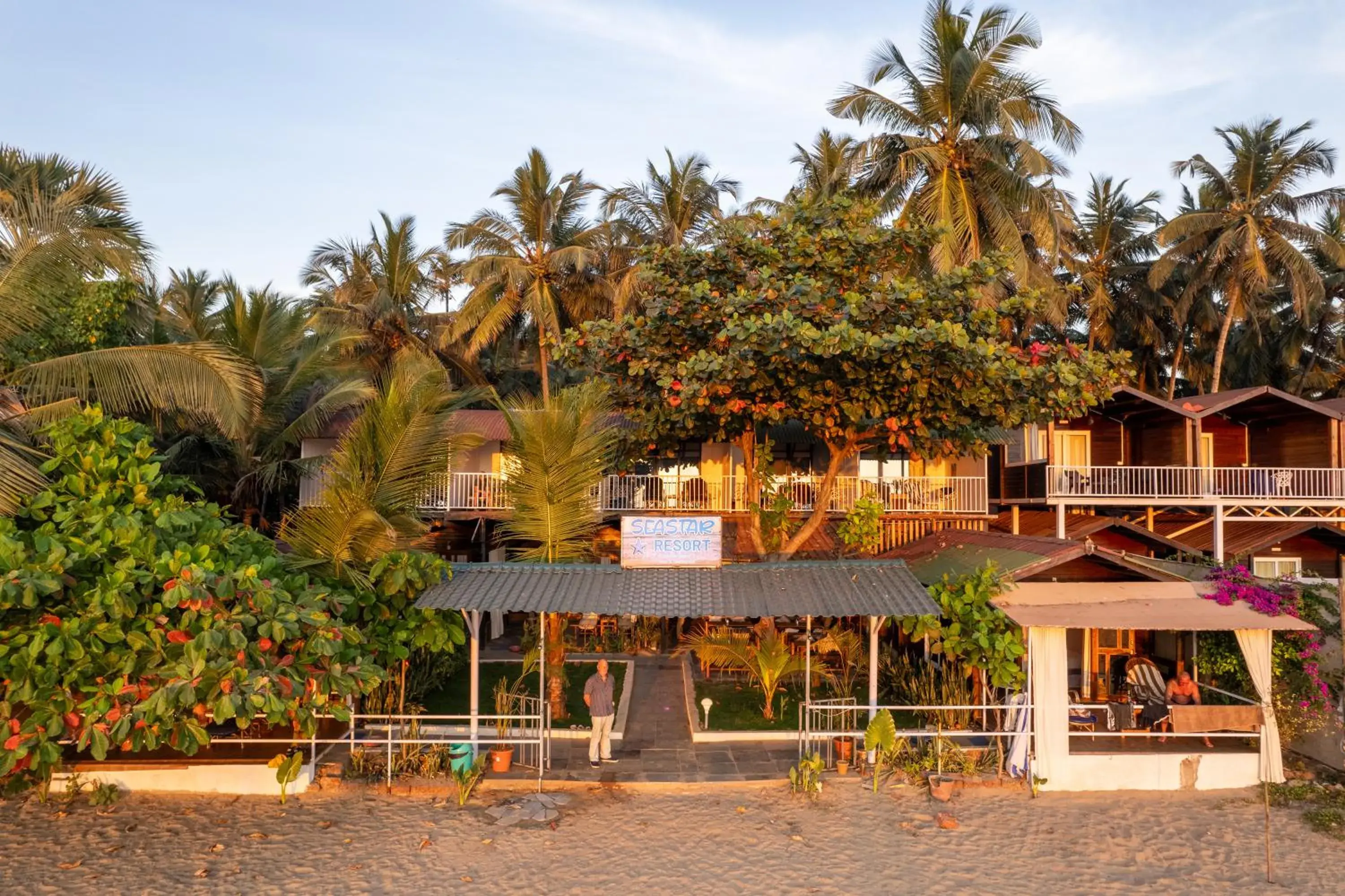 Bungalow Beach Front in Sea Star Resort Bungalow Beach Front in Sea Star Resort