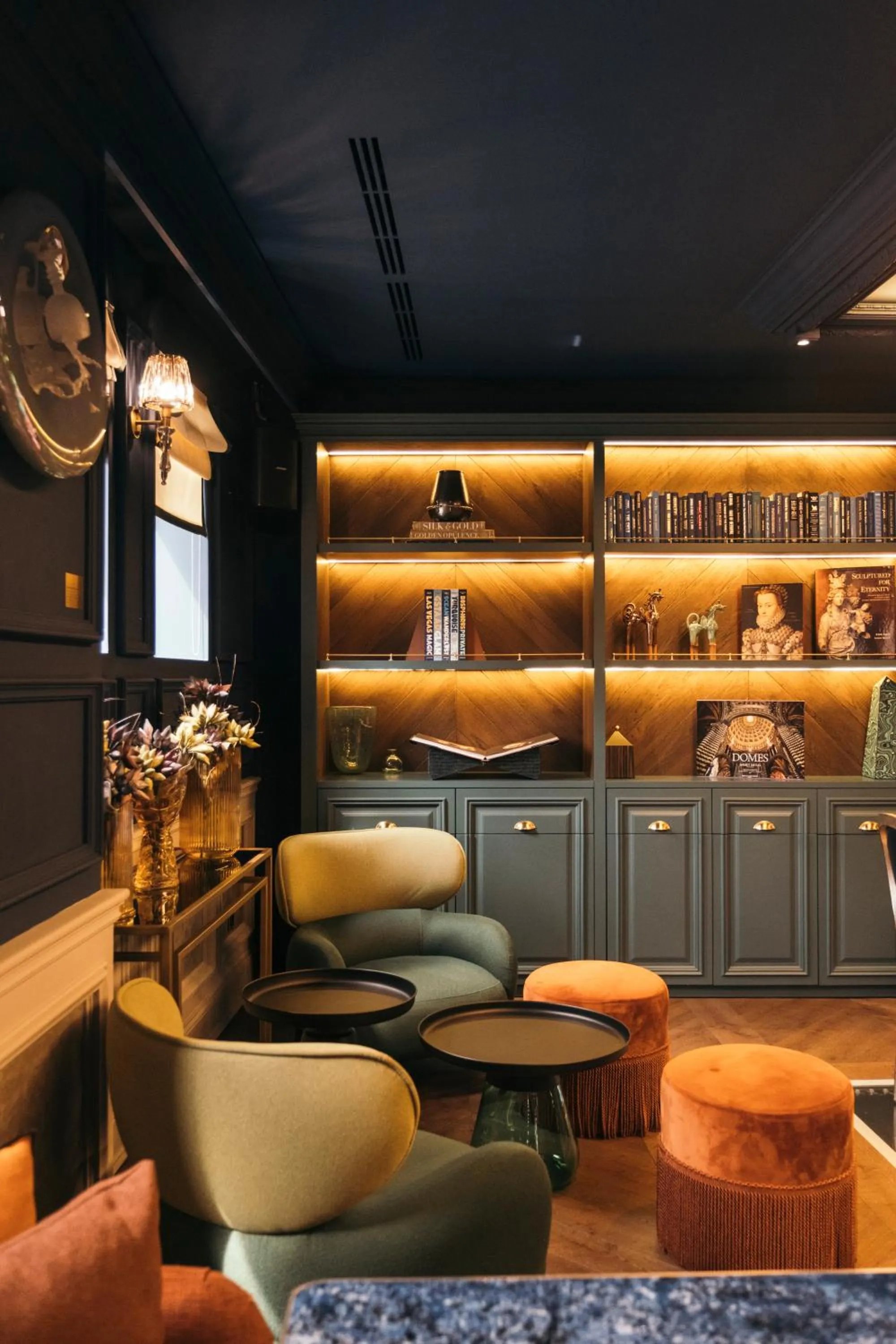 Library in Komana Hotel Binbirdirek