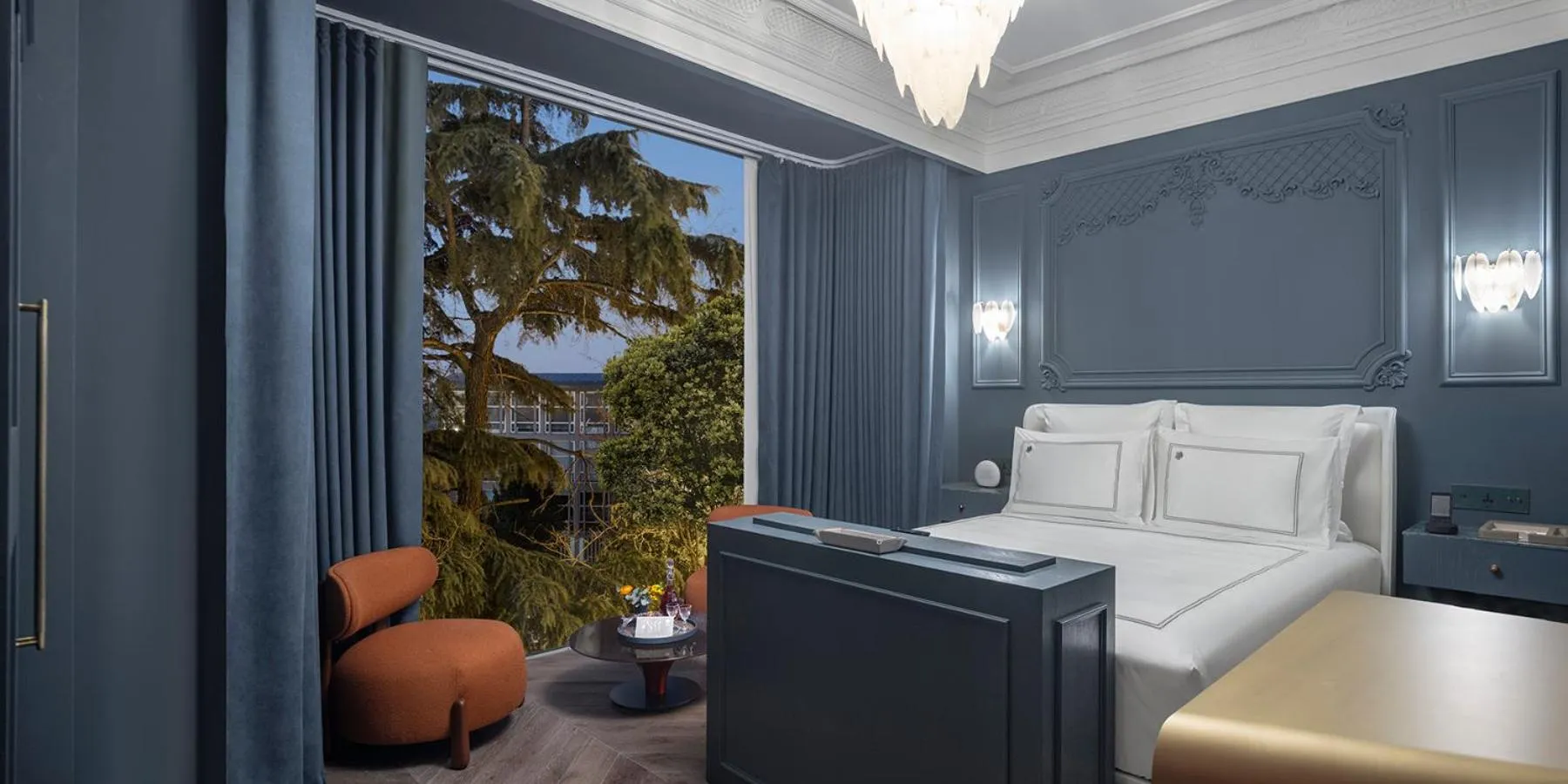 Photo of the whole room, Bed in Komana Hotel Binbirdirek