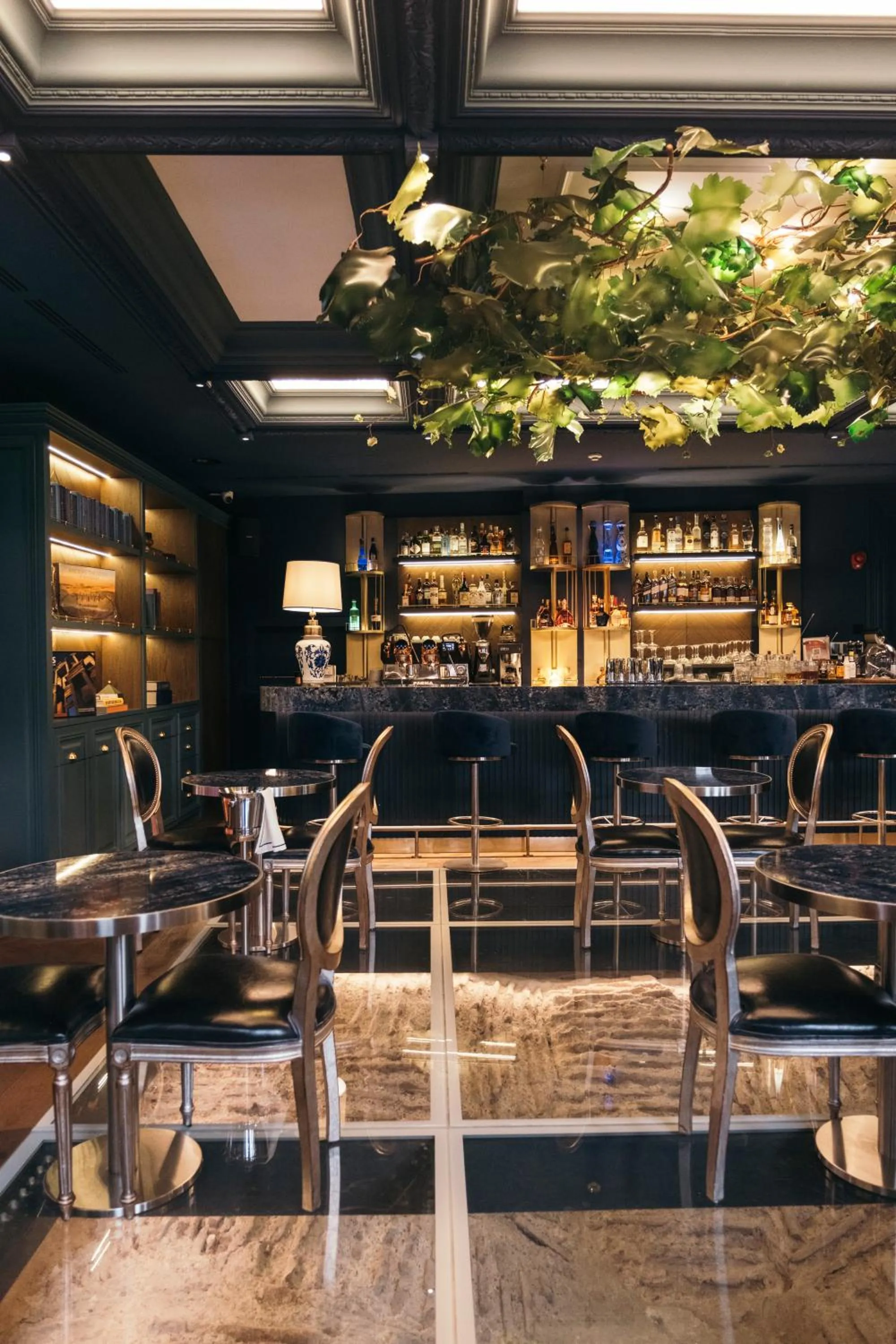 Lounge or bar in Komana Hotel Binbirdirek