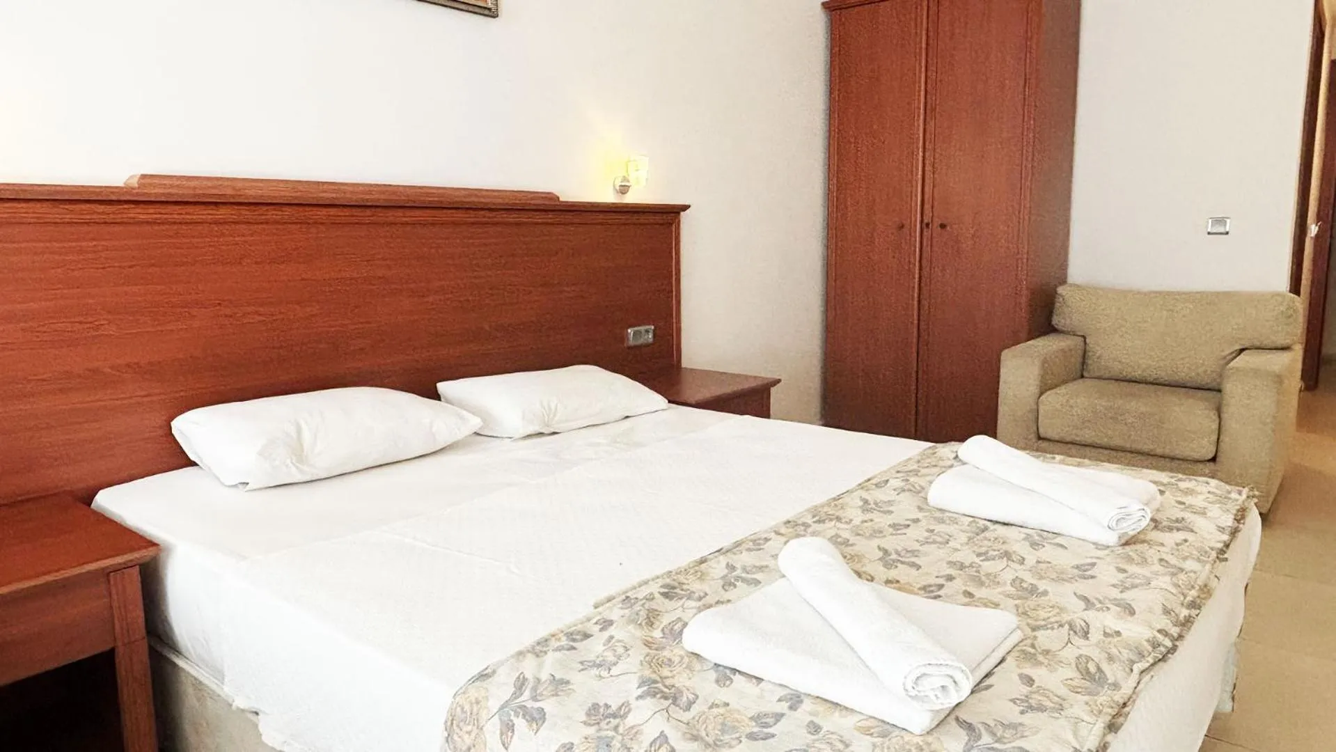 Bed in Forum Residence Hotel