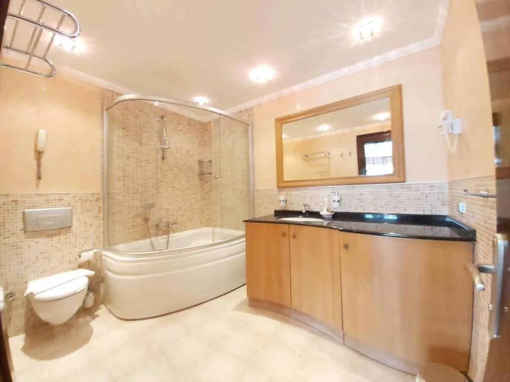 Shower in Forum Residence Hotel