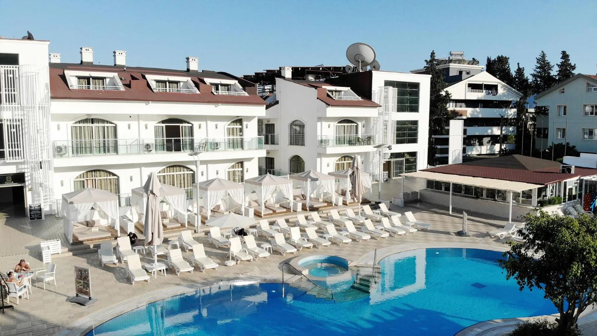 Property building in Forum Residence Hotel