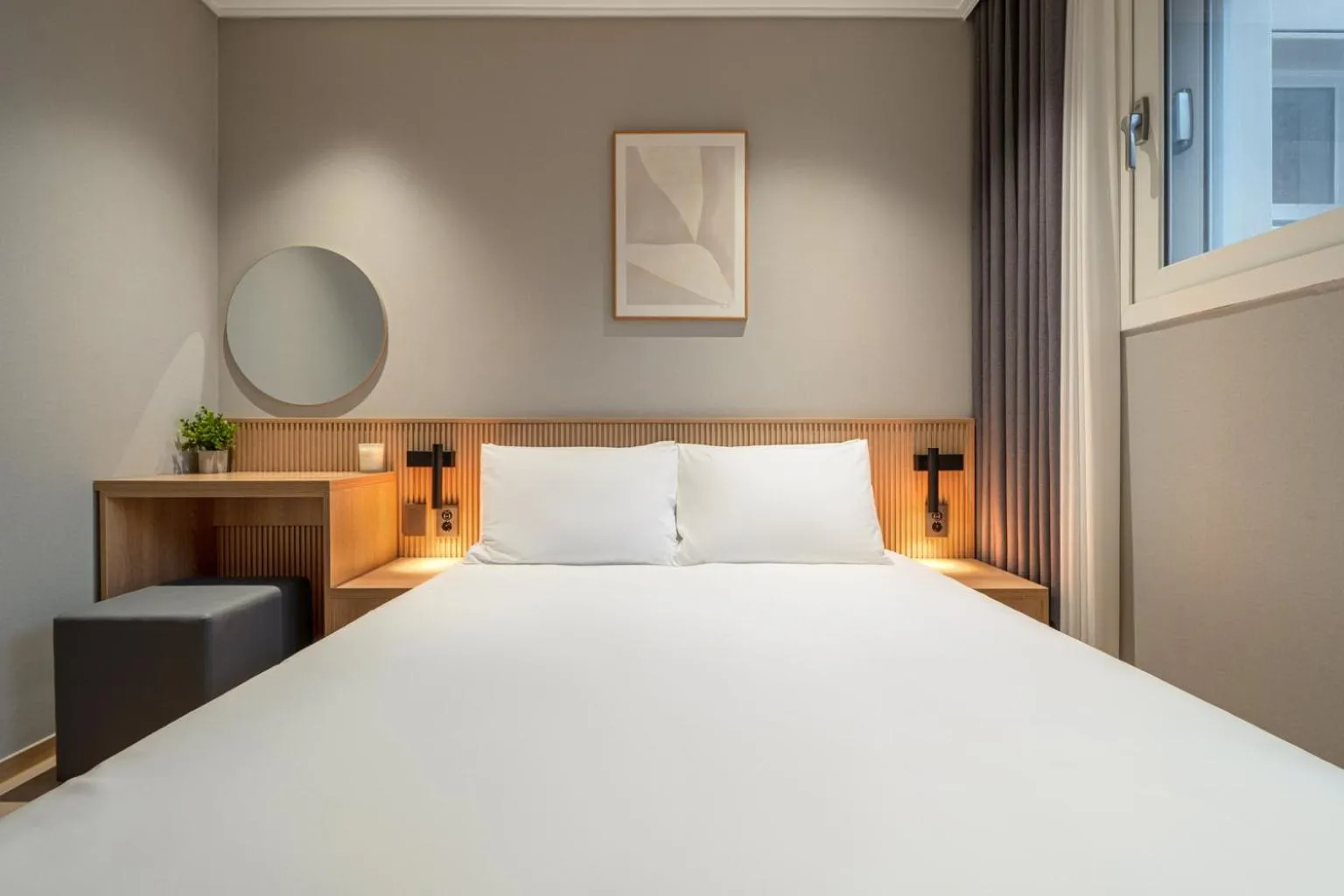 Bedroom, Bed in Le Collective Sokcho Beach