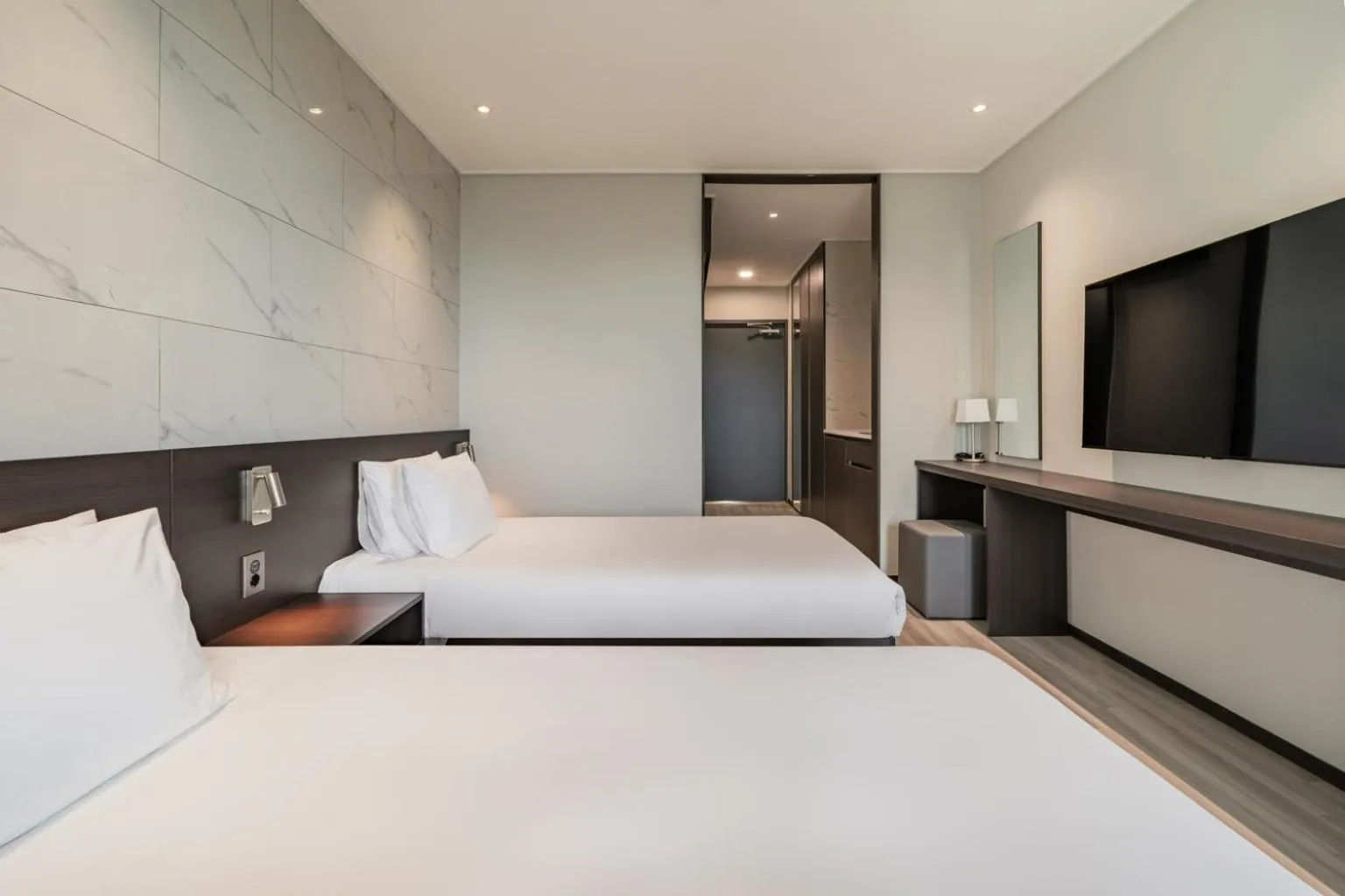 Bed in Le Collective Sokcho Beach