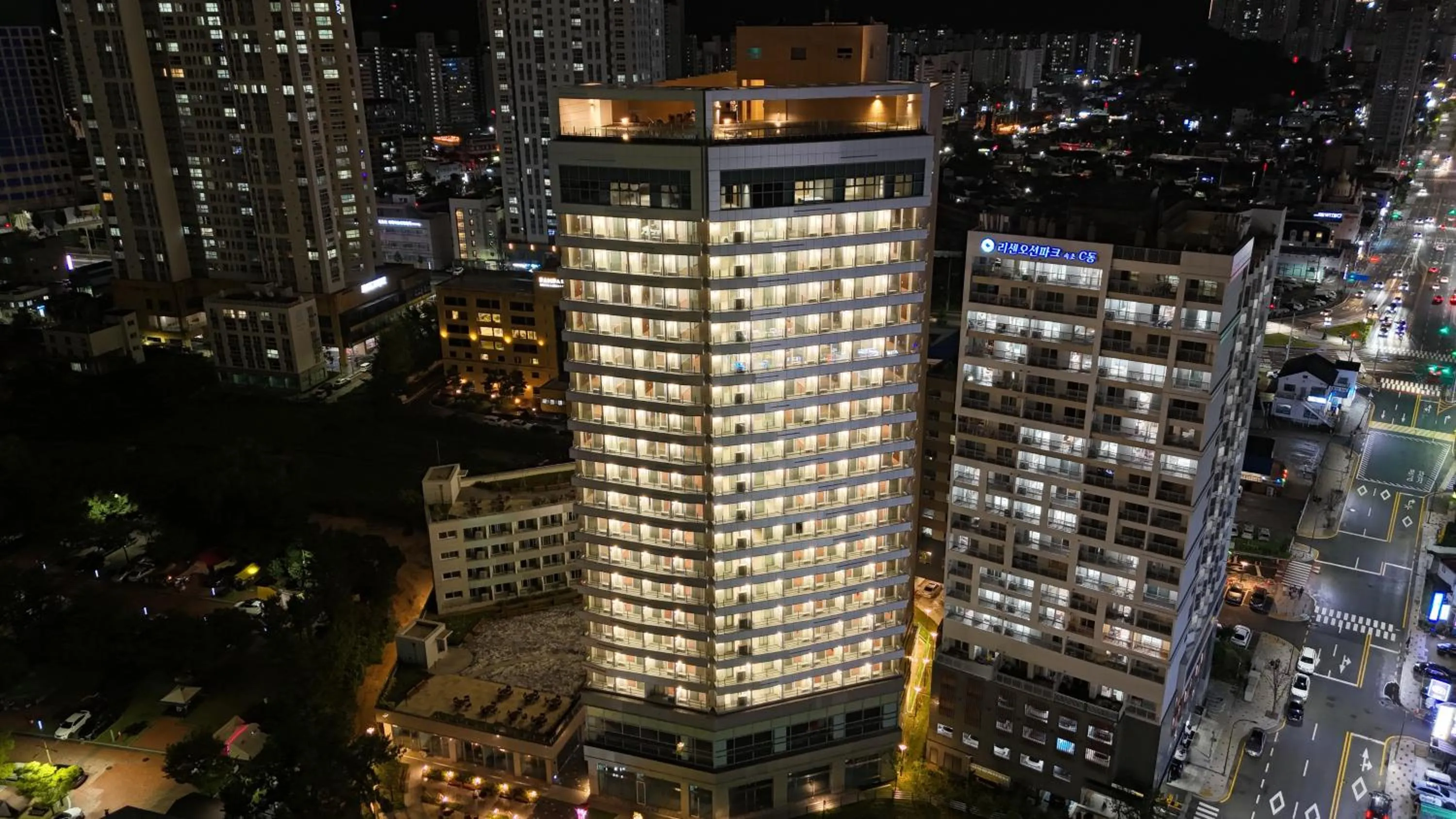 Property building in Le Collective Sokcho Beach