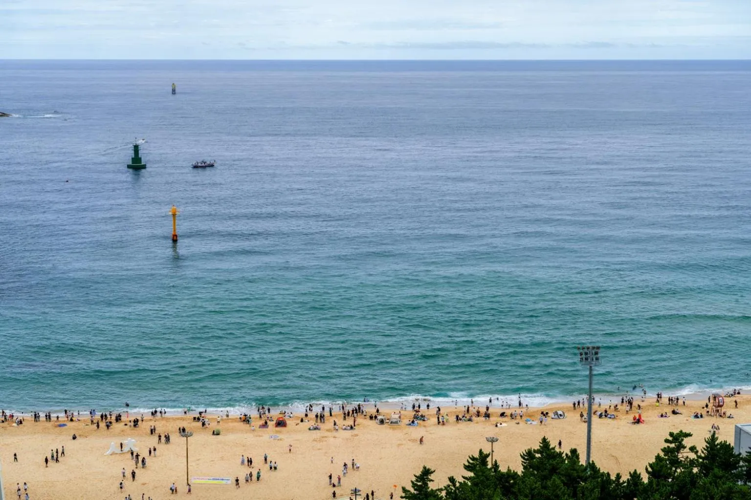 Day in Le Collective Sokcho Beach