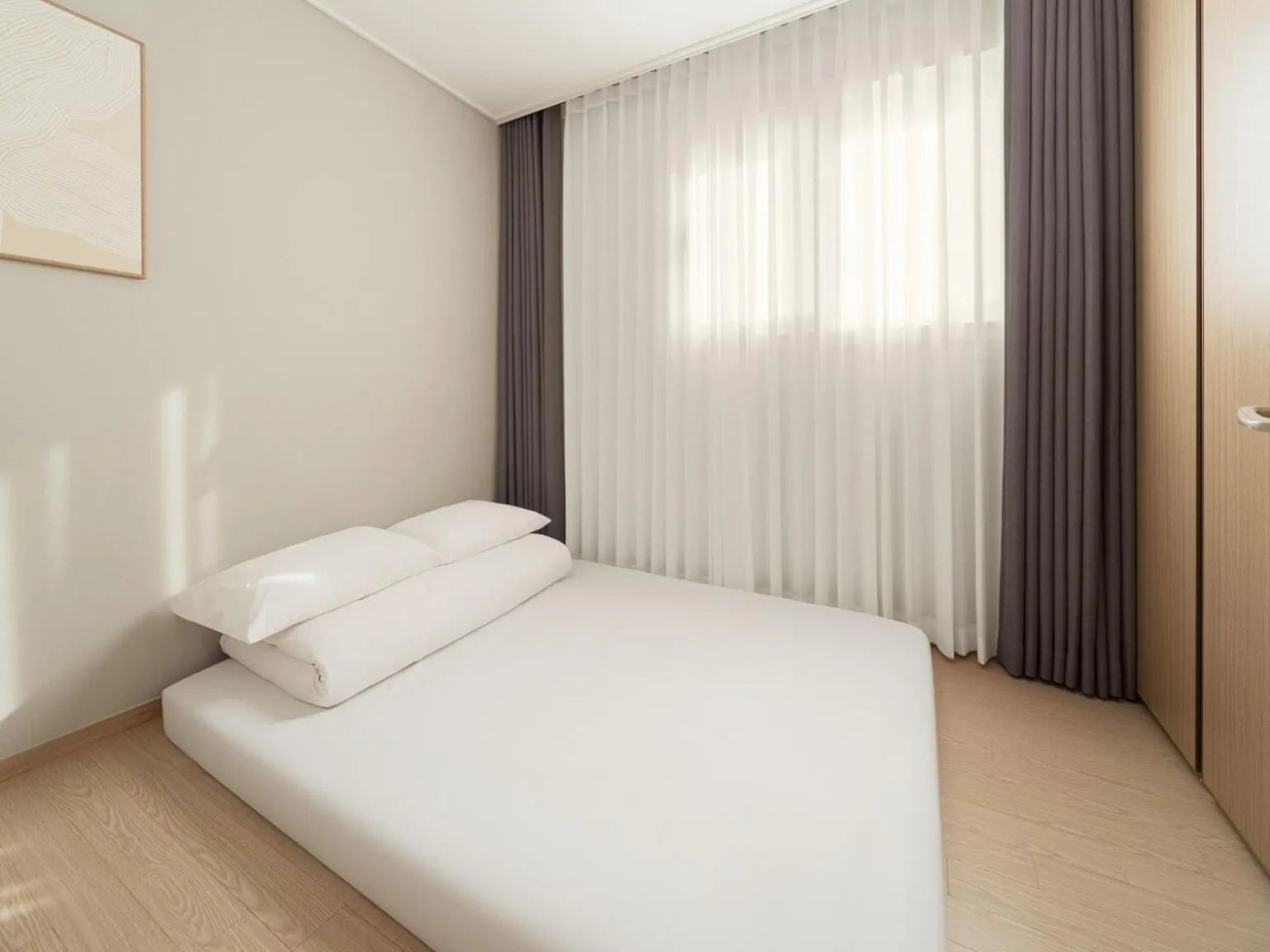 Bedroom, Bed in Le Collective Sokcho Beach