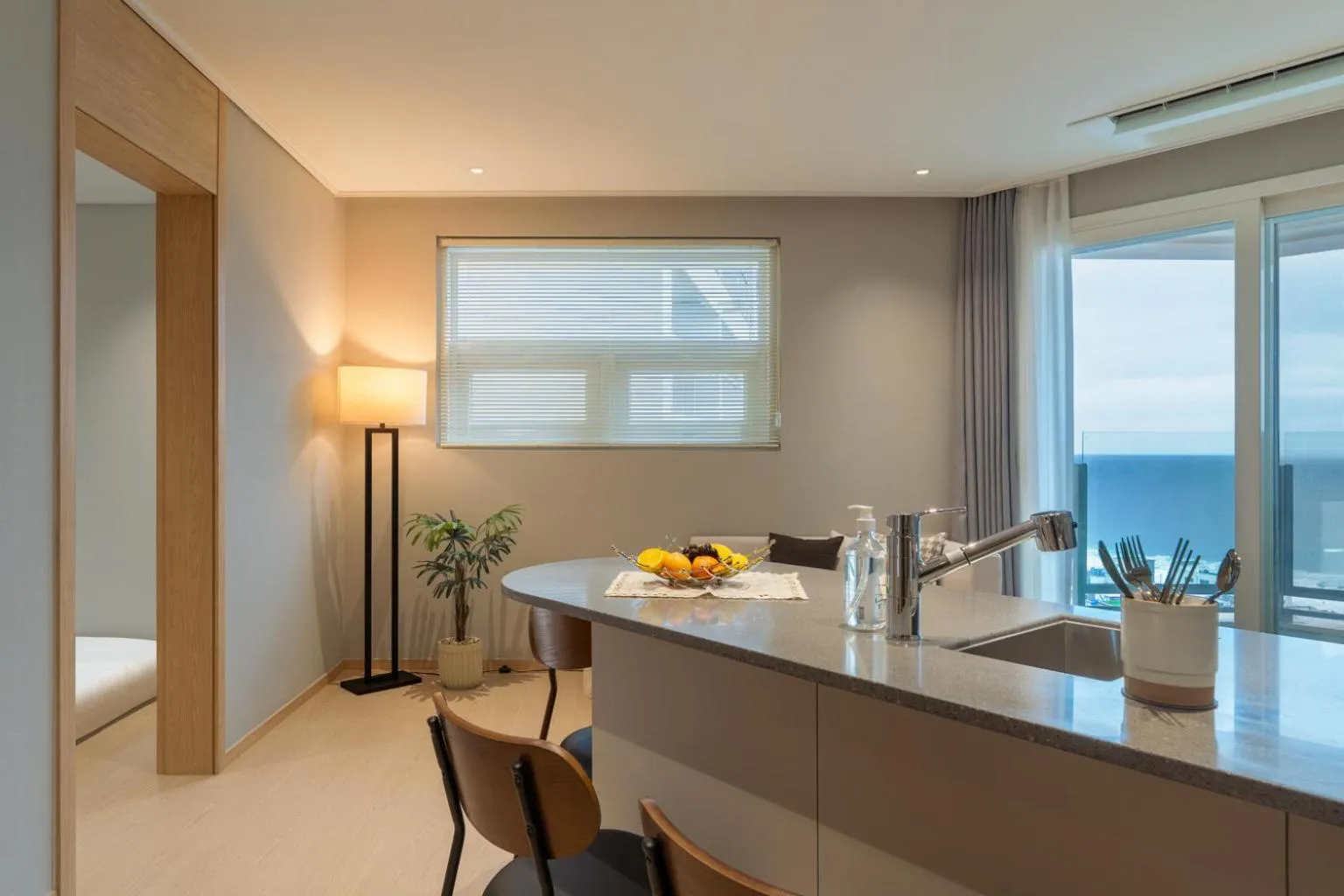 Kitchen or kitchenette in Le Collective Sokcho Beach