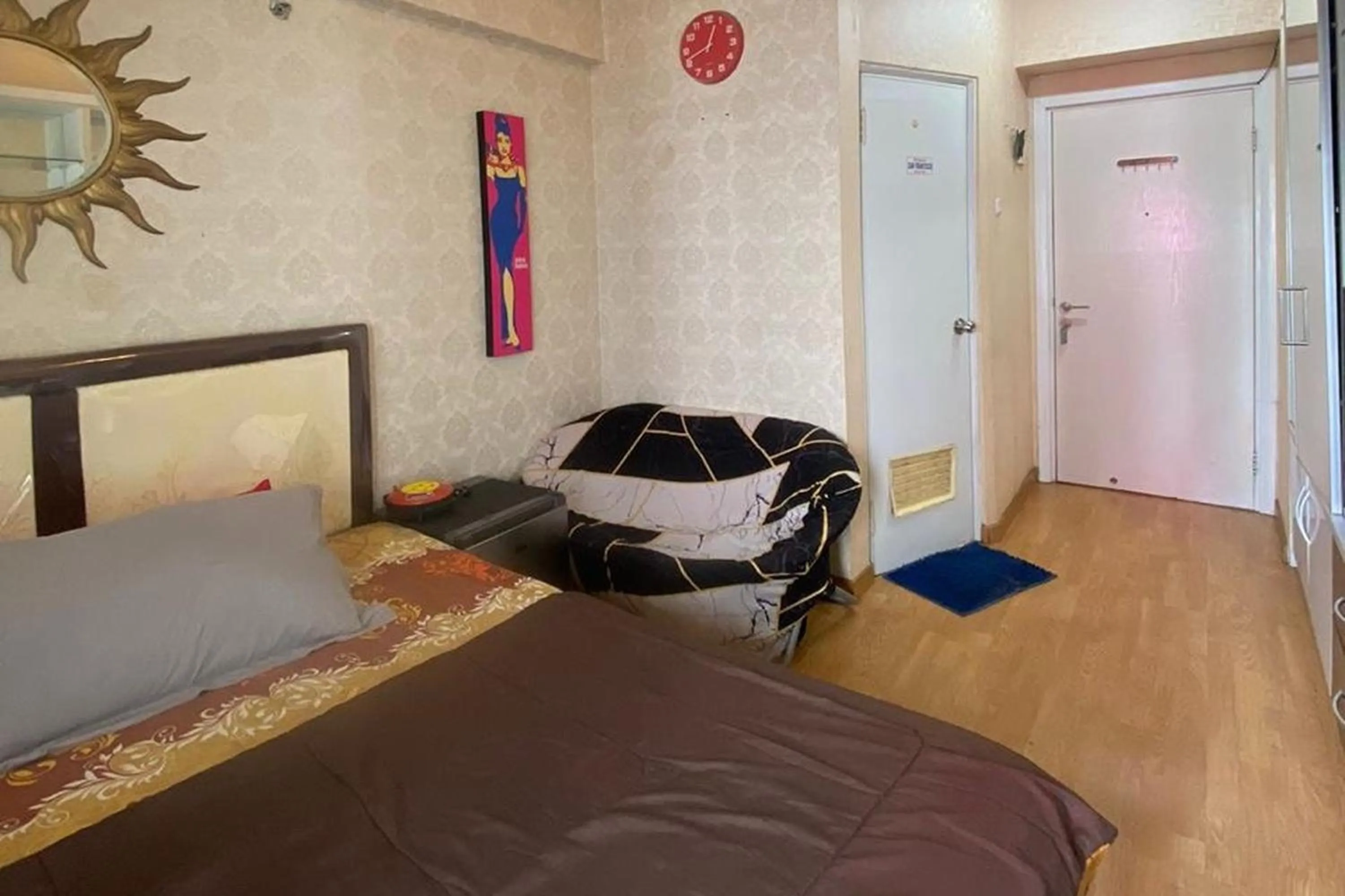 Bed in Green Pramuka by Uchi Property