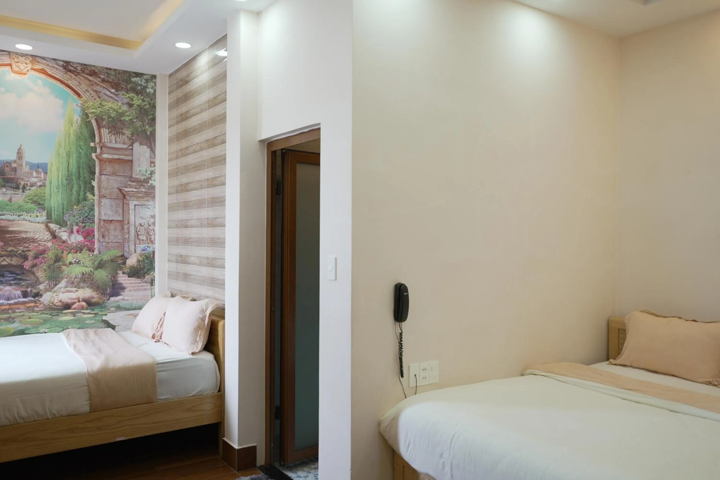 Photo of the whole room, Bed in Mylan Hotel Đà Lạt by HOFs