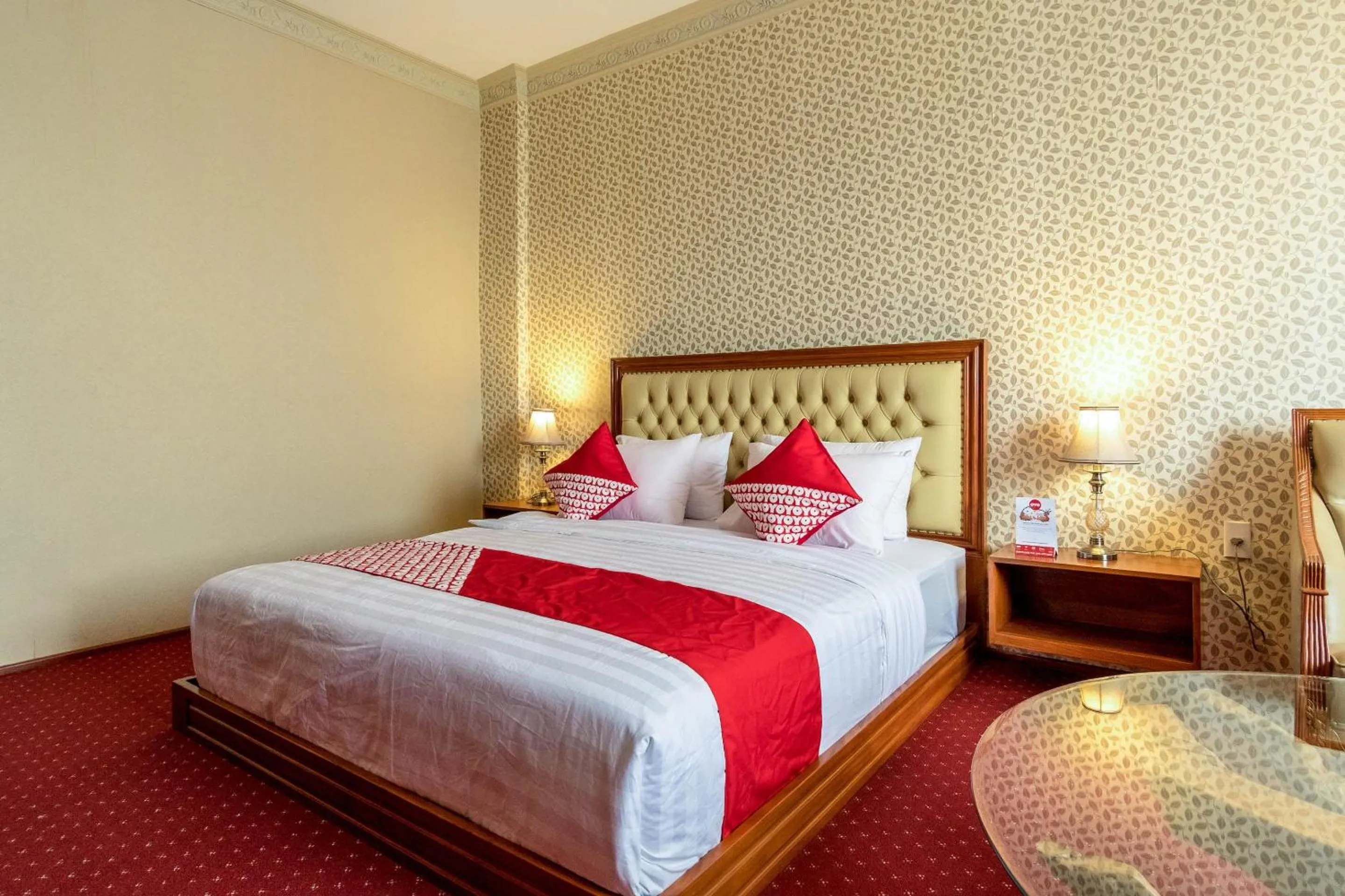 Bedroom, Bed in Capital O 293 Mutiara Hijau Suites Syariah